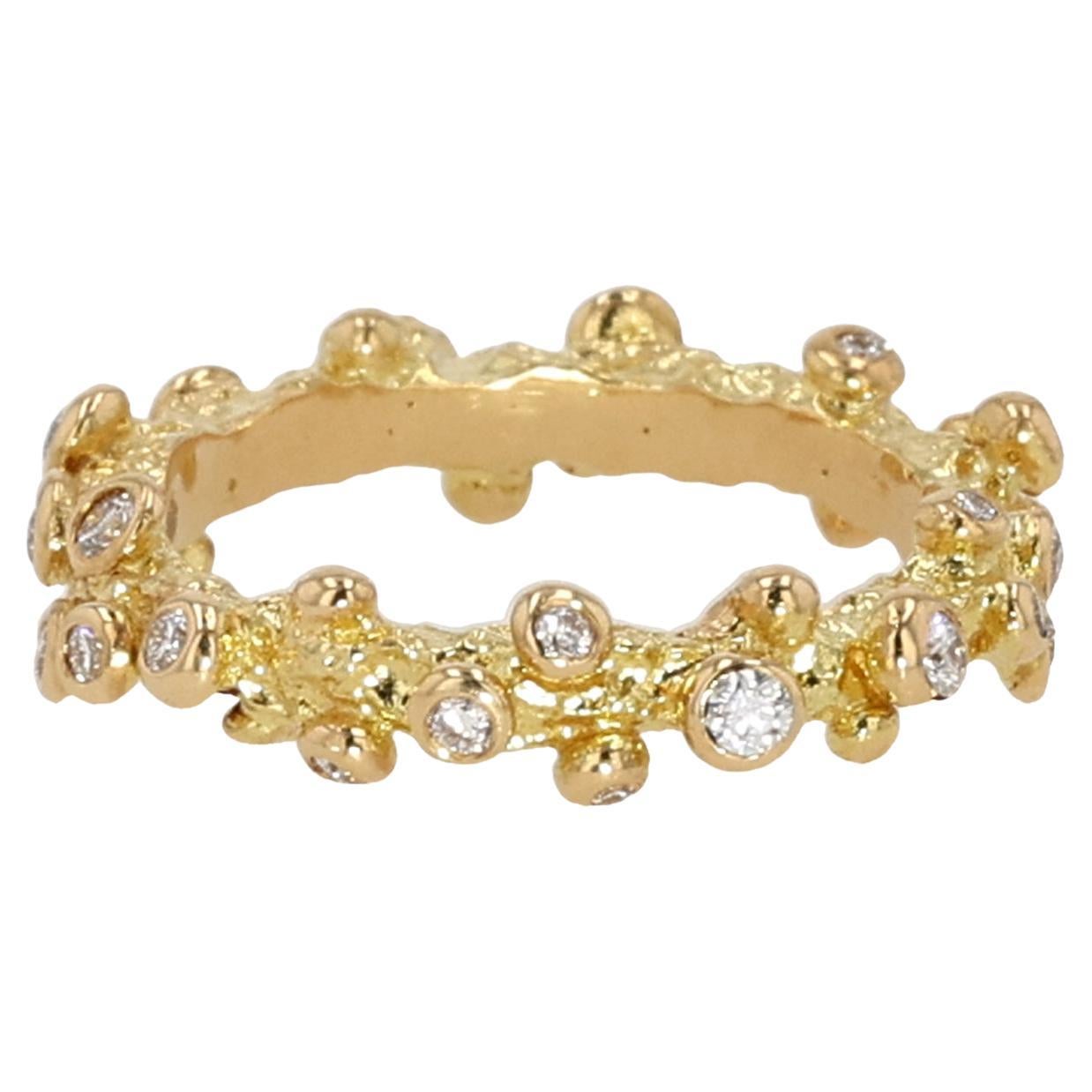 18K Yellow Gold Round Brilliant Cut Diamond Cluster Ring. Size 6.5