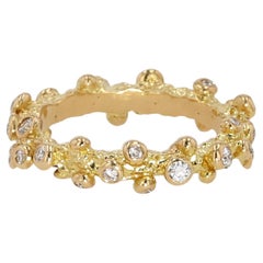 18K Yellow Gold Round Brilliant Cut Diamond Cluster Ring. Size 6.5