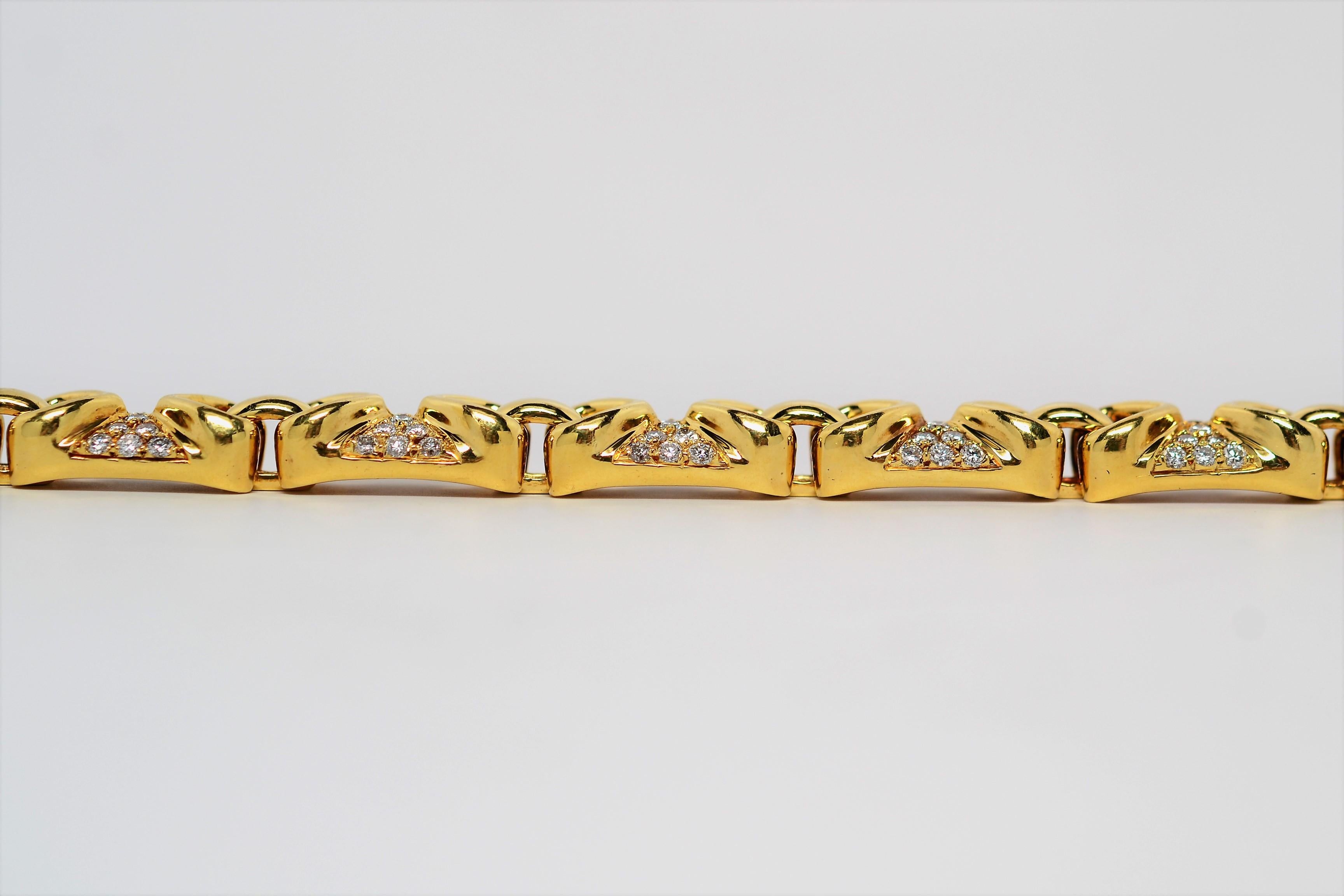 Women's 18K Yellow Gold & Round Brilliant Cut Diamond Link Bracelet, 2.92 Carats For Sale