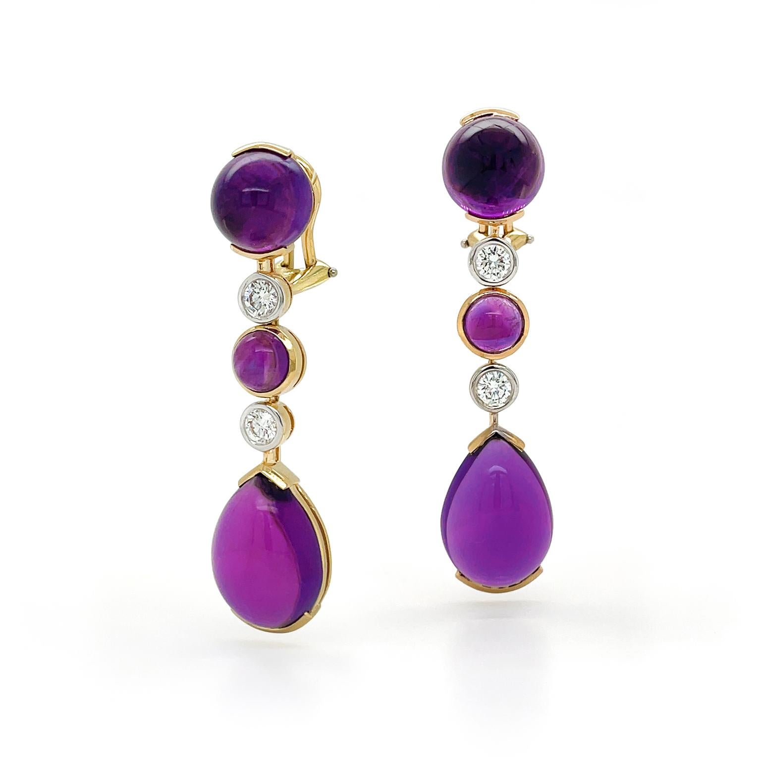 Cabochon Orecchini pendenti in oro giallo 18K con ametista rotonda e diamante in vendita