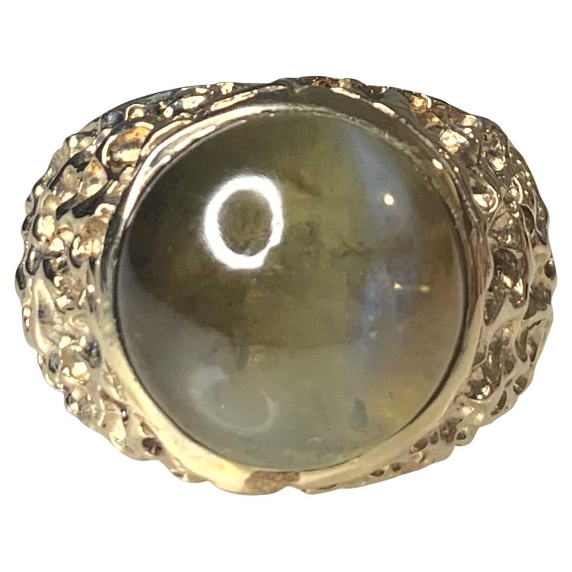 18K Yellow Gold Round Cut Cat's Eye Cabochon Ring For Sale