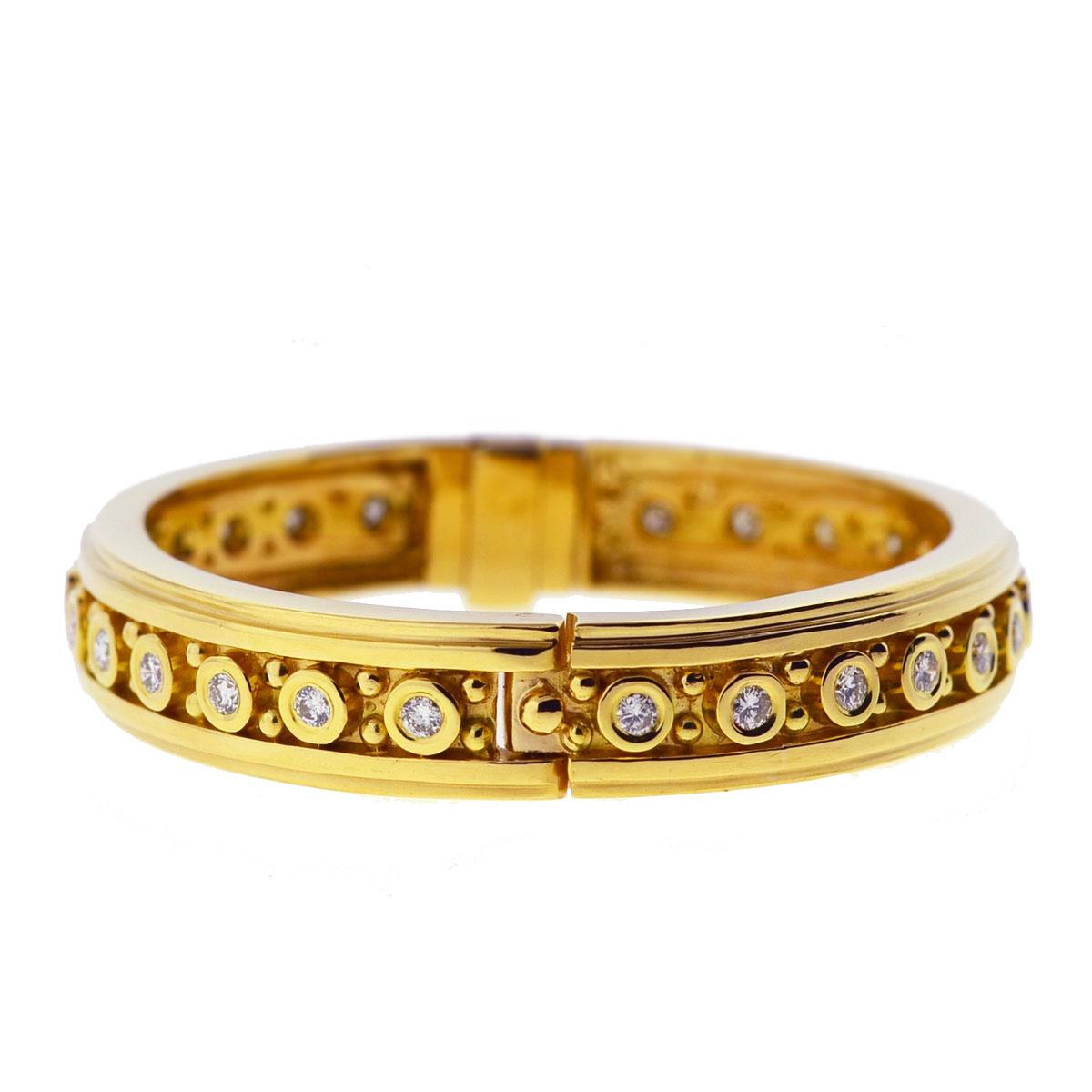 Style- Bangle Bracelet
Metal- 18k Yellow Gold
Closure- Bracelet Clasp
Stones- 28 Round Diamonds (Approx. 1.5 ctw)
Weight- 57.23 Grams
Length- Fits 6.5″ Wrist
Includes- Bracelet ONLY
SKU- 10159-1TOEE