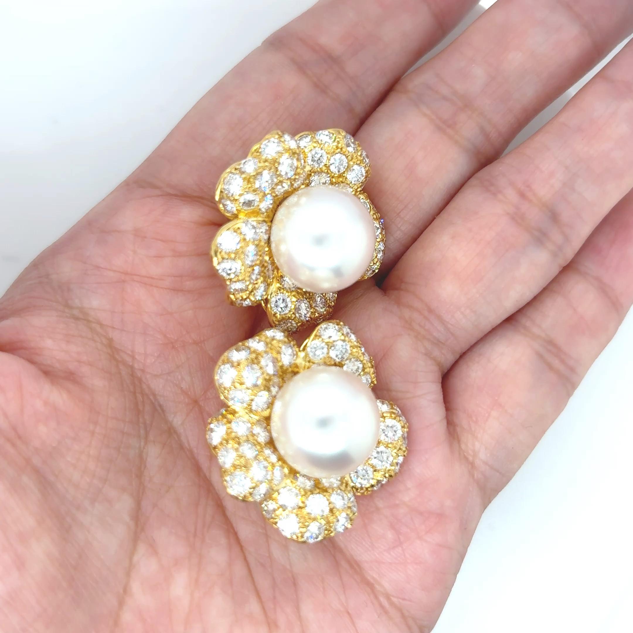 Boucles d'oreilles fleur en or jaune 18k diamant rond Cts 7.78 en vente 1