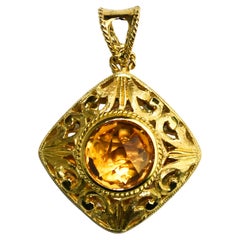 Vintage 18K Yellow Gold Round Fancy Cut Citrine Quartz Pendant