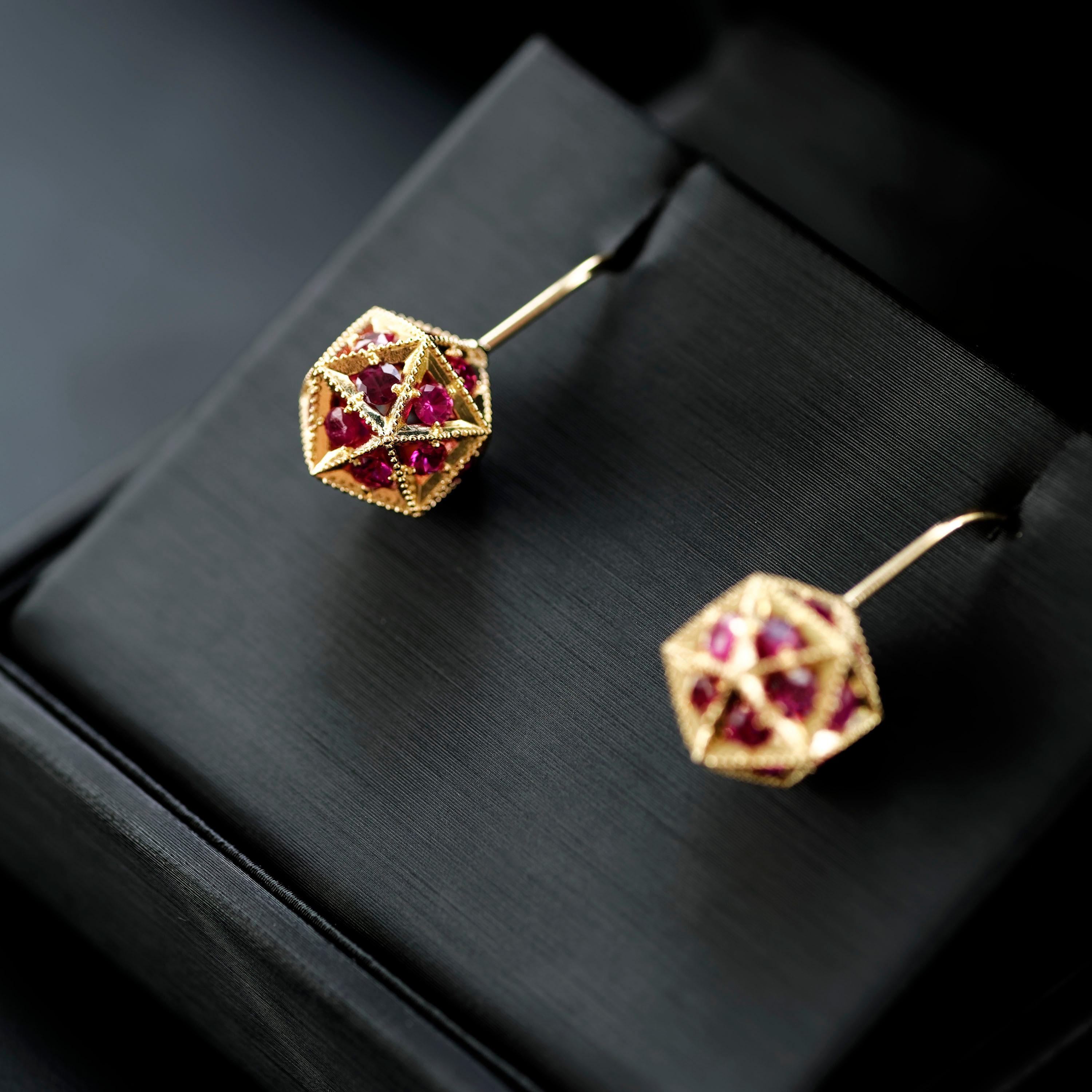 Contemporary 18 Karat Yellow Gold Rubies Drop Earrings Geometric Faceted For Sale