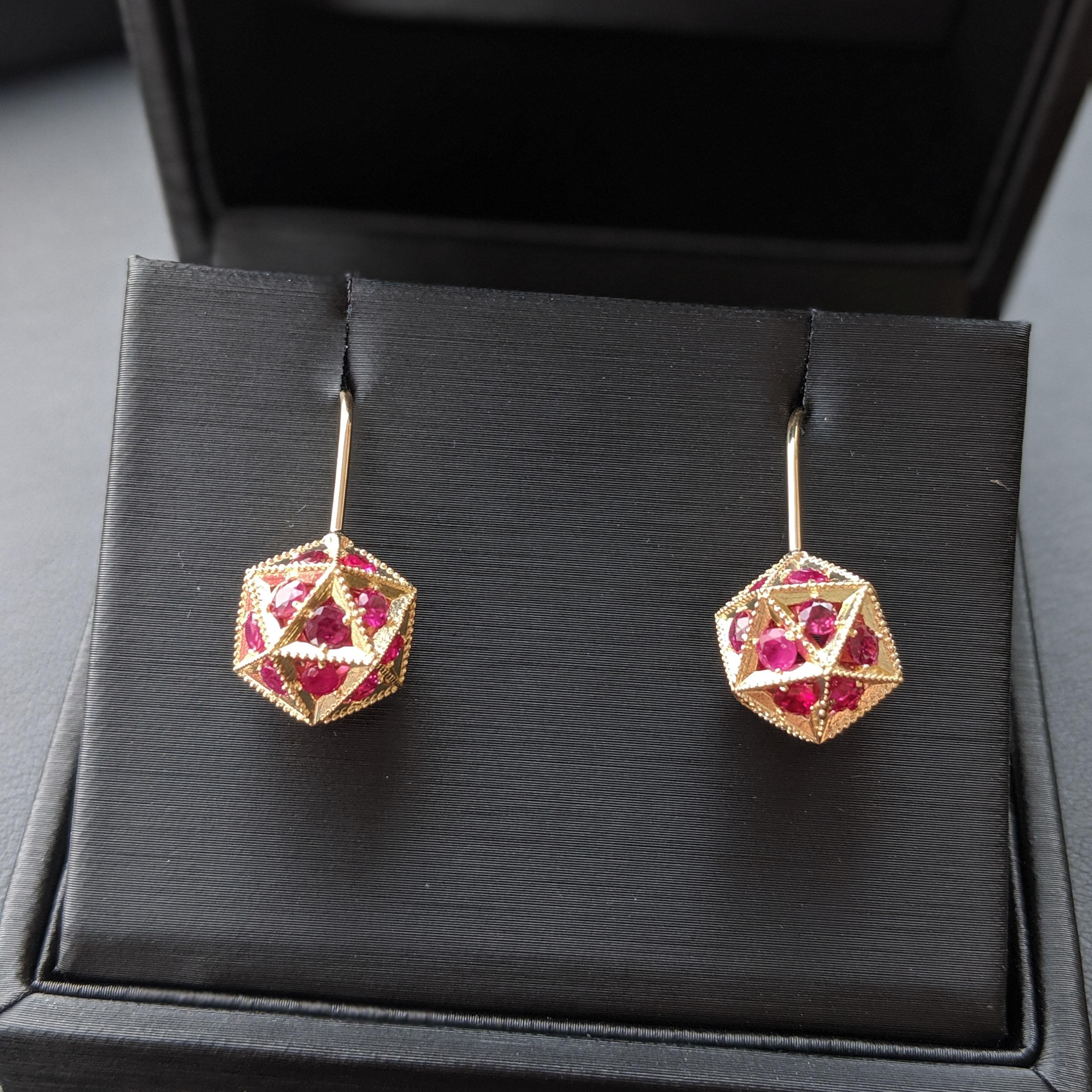 Women's or Men's 18 Karat Yellow Gold Rubies Drop Earrings Geometric Faceted For Sale