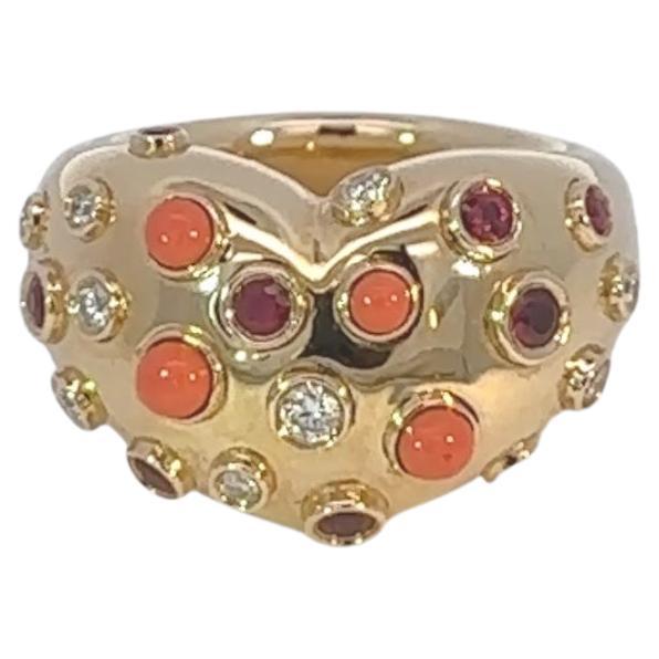 Bague Pinky en or jaune 18K avec rubis et diamants en vente