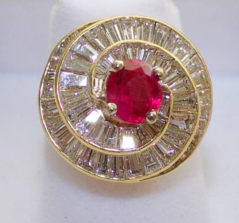 18 Karat Yellow Gold Ruby and Diamond Ring, circa 1970s For Sale 1