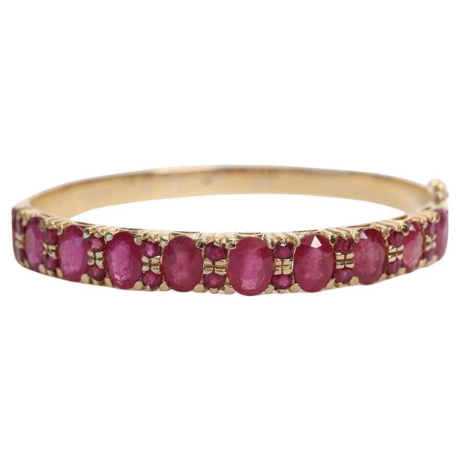 18k Yellow Gold Ruby Bangle, 6.75 inches - 22.0g