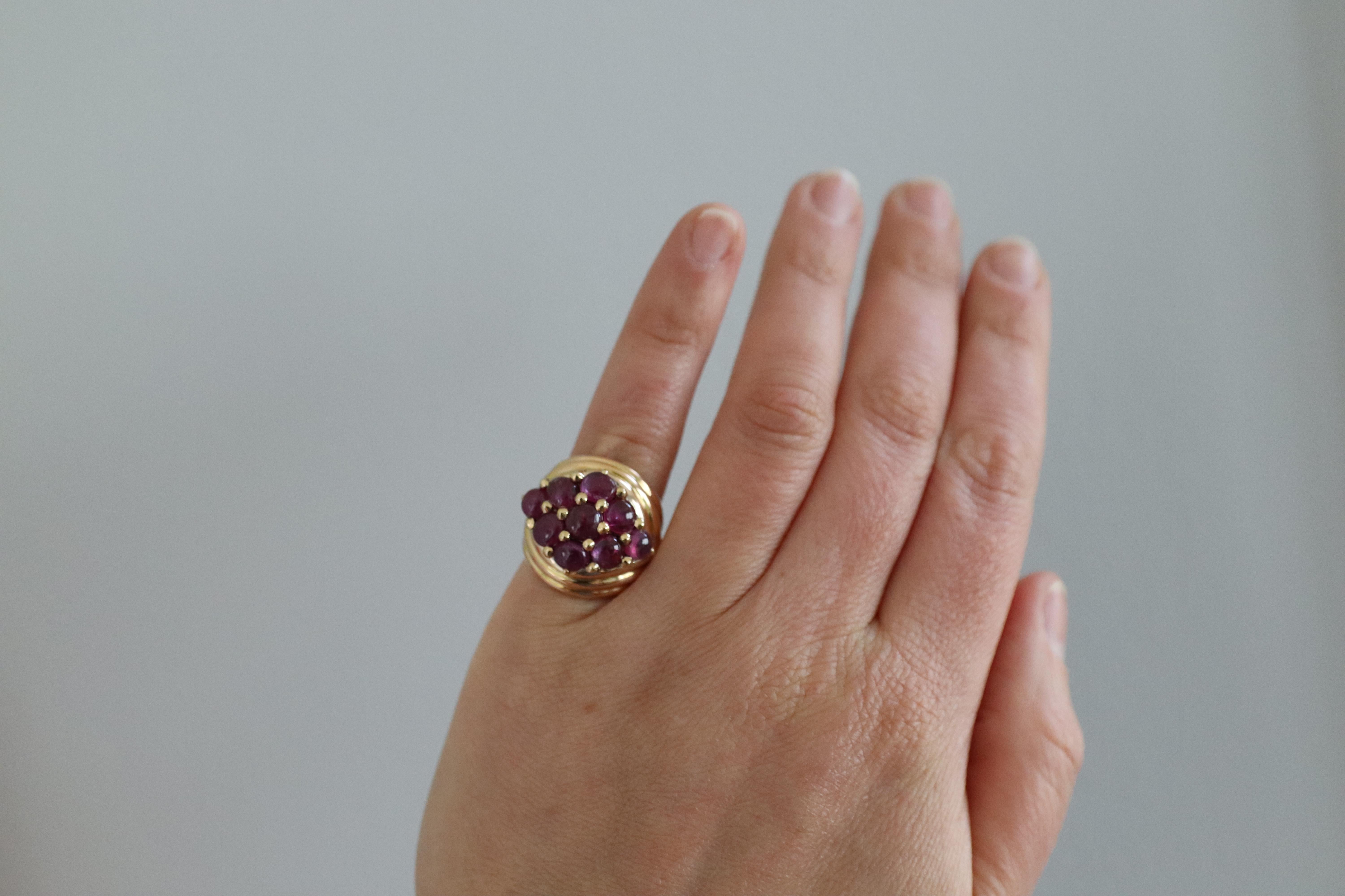 18 Karat Yellow Gold Ruby Cabochon Cluster Scalloped Dome Cocktail Ring 6