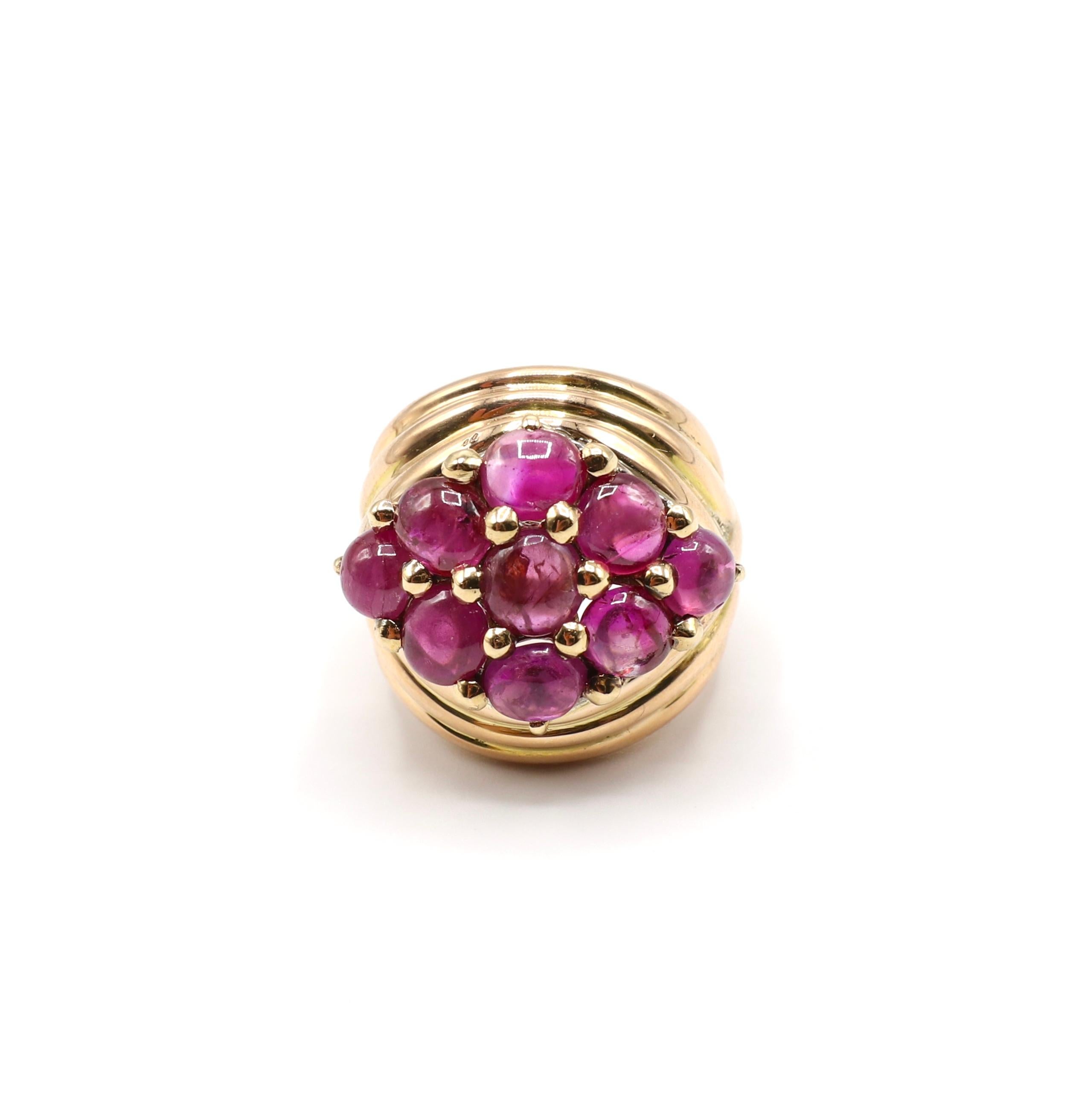 18 Karat Yellow Gold Ruby Cabochon Cluster Scalloped Dome Cocktail Ring 3