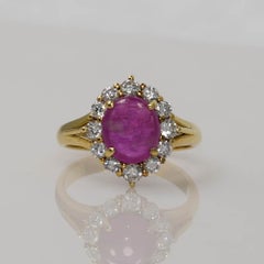 18K Yellow Gold Ruby Cabochon & Diamond Ring 6.7g
