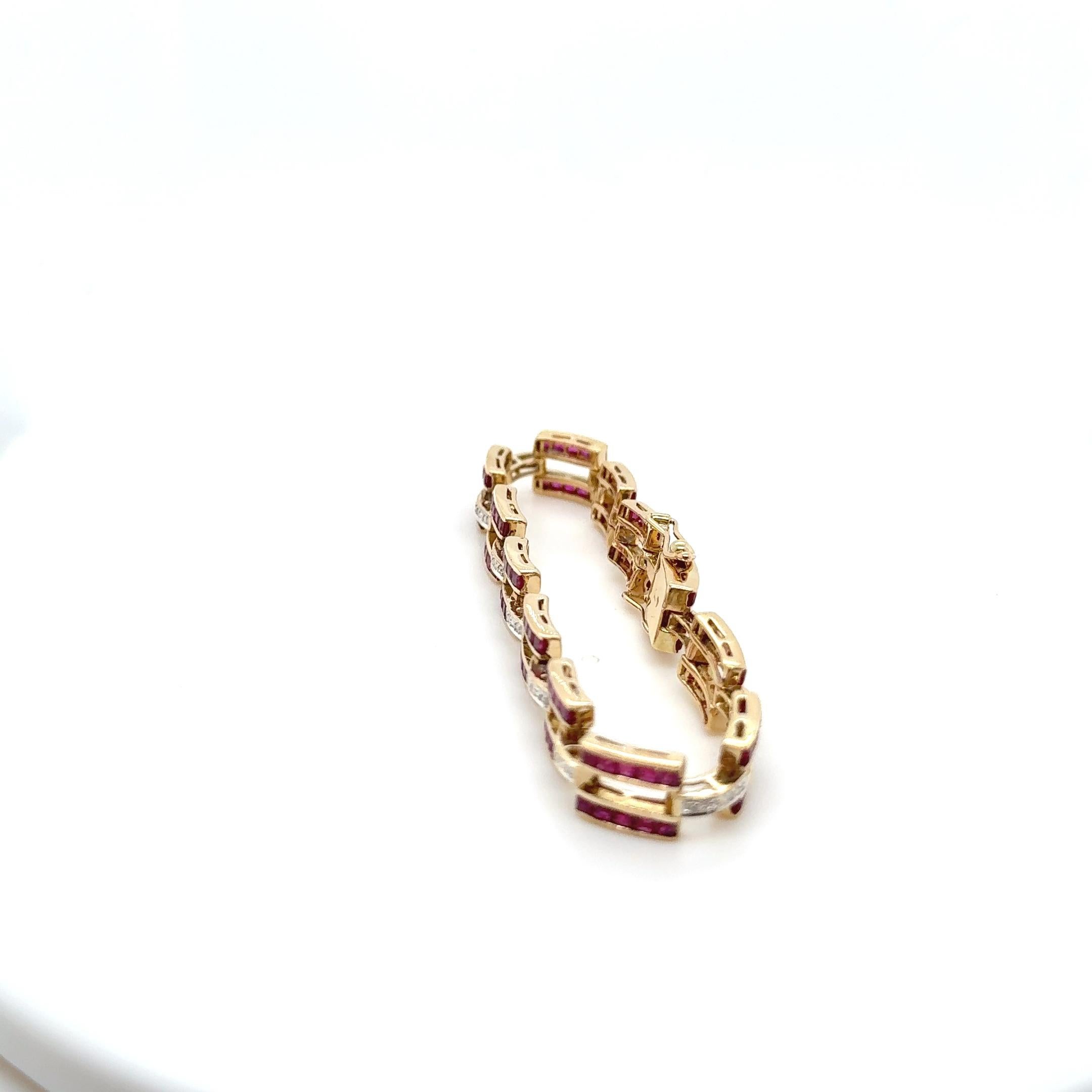 Art déco 18K Yellow Gold Ruby Diamond Bracelet en vente