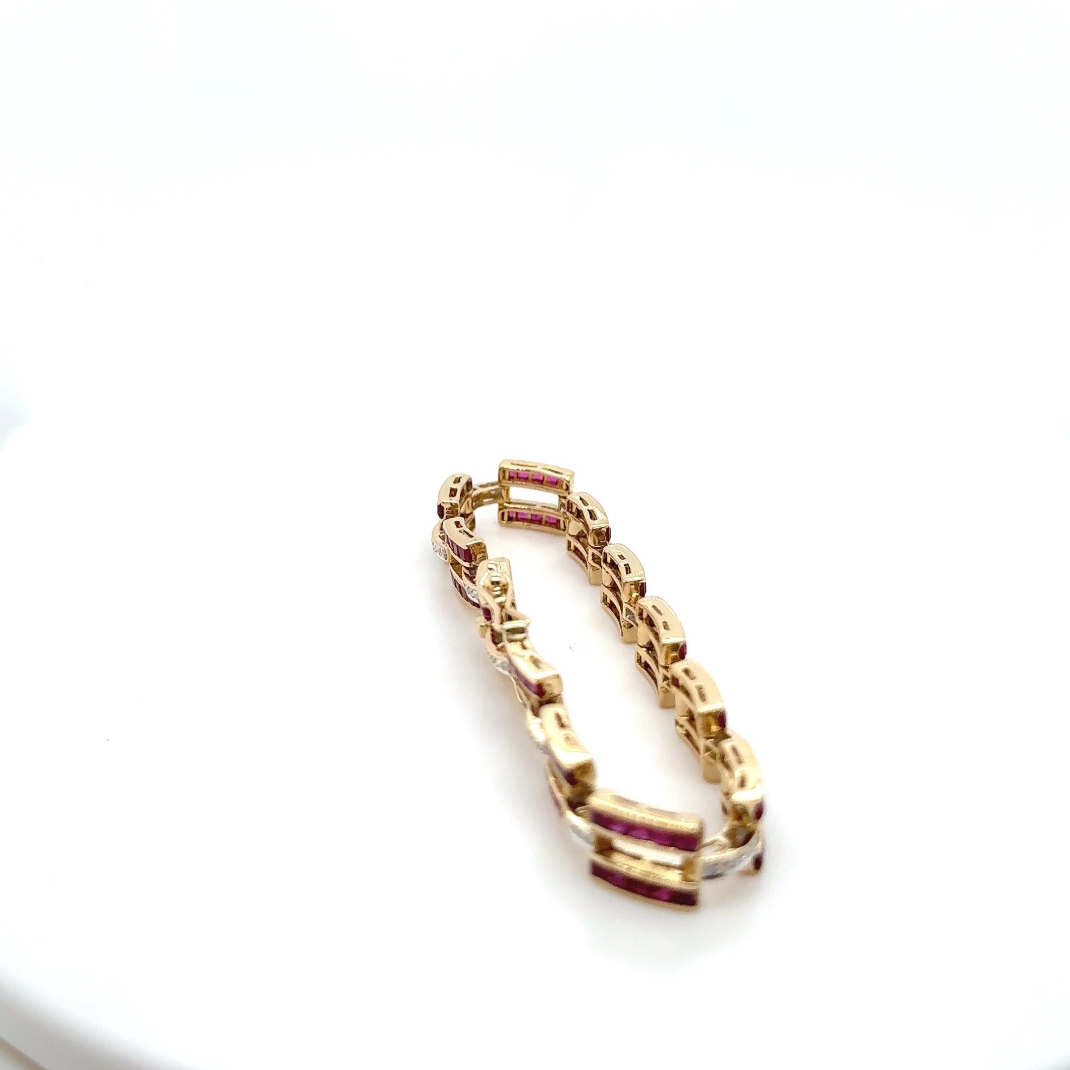 18K Yellow Gold Ruby Diamond Bracelet Bon état - En vente à Coral Gables, FL