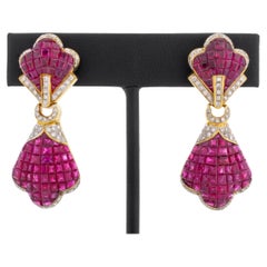 Orecchini pendenti con diamante e rubino in oro giallo 18K