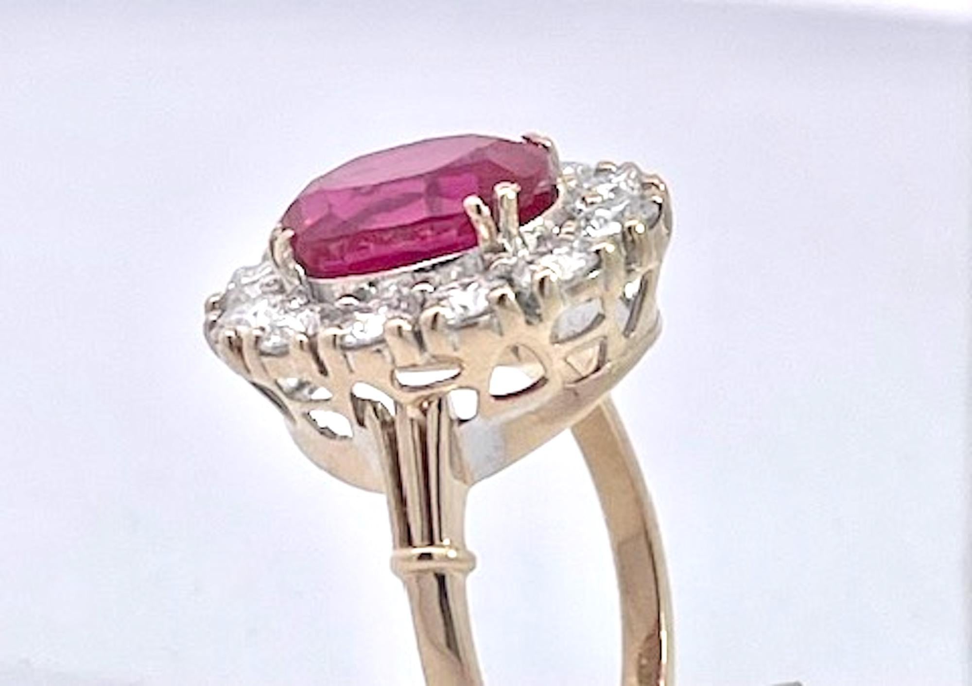 Or jaune 18K Rubis  Bague en diamant Bon état - En vente à North Hollywood, CA