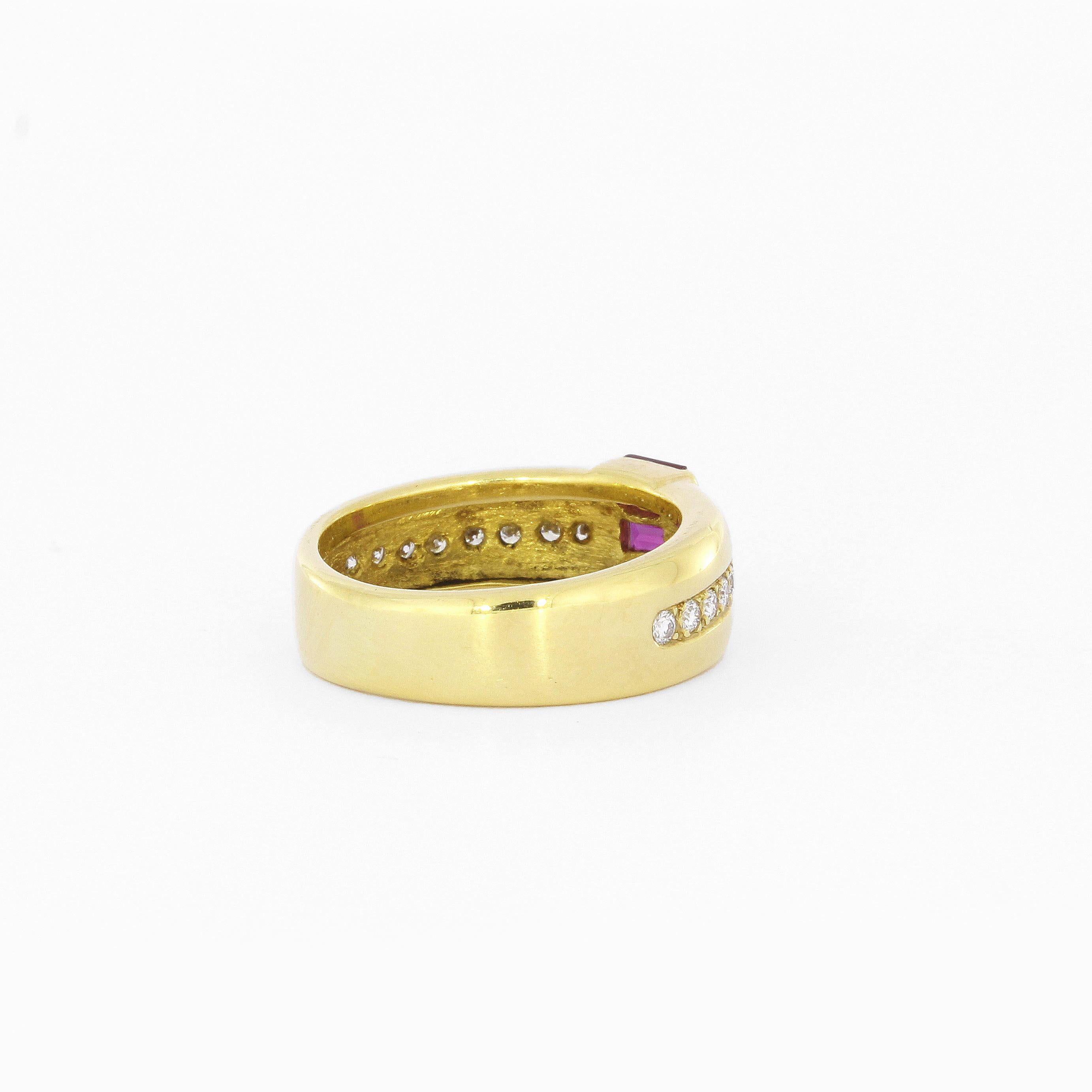Women's or Men's 18k Yellow Gold Ruby Diamond Ring
