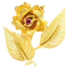 18k Yellow Gold Ruby Hand Made Elegant Flower Twisted Wire Leaf Brooch Pin