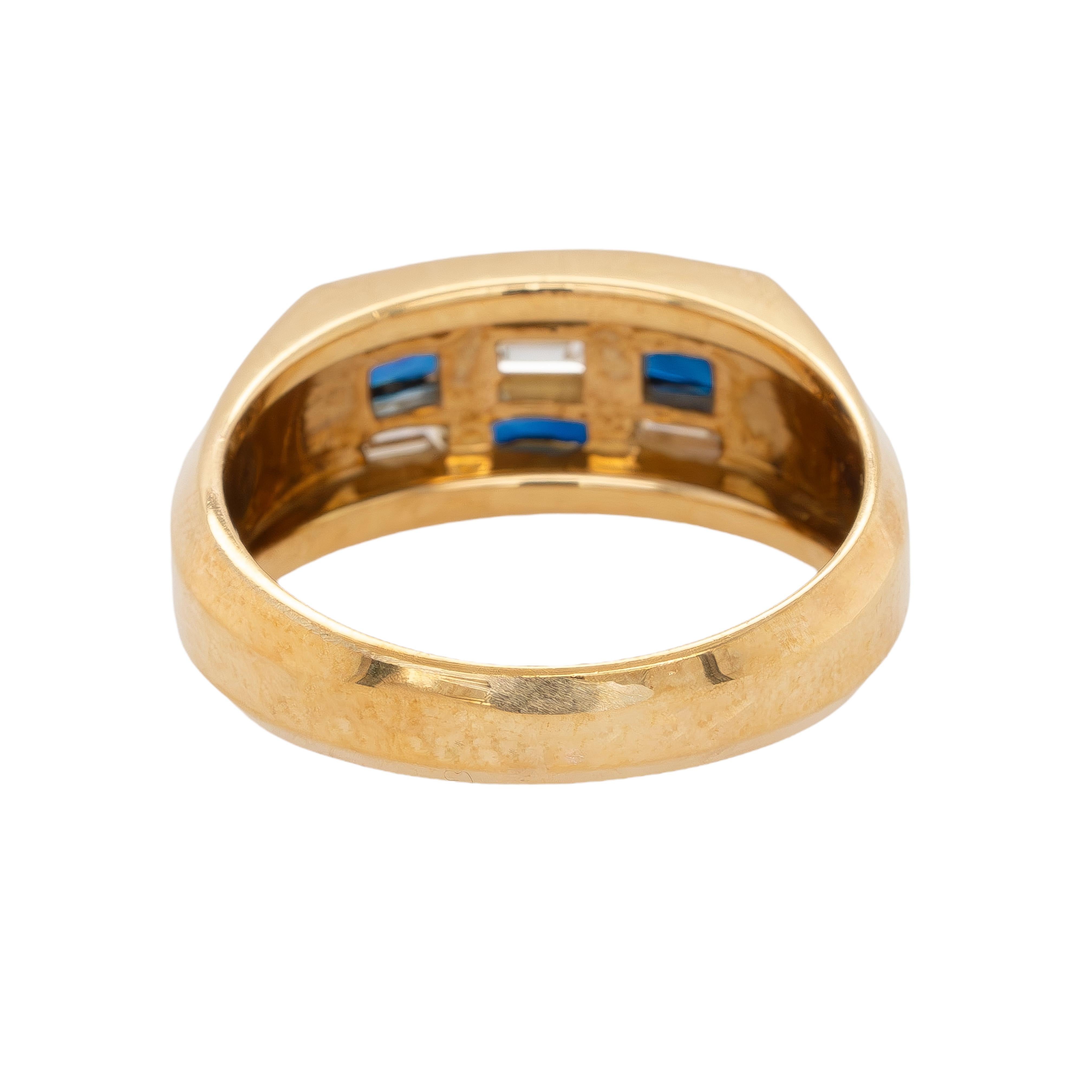 Bague en or jaune 18 carats, saphirs et diamants baguettes Unisexe en vente