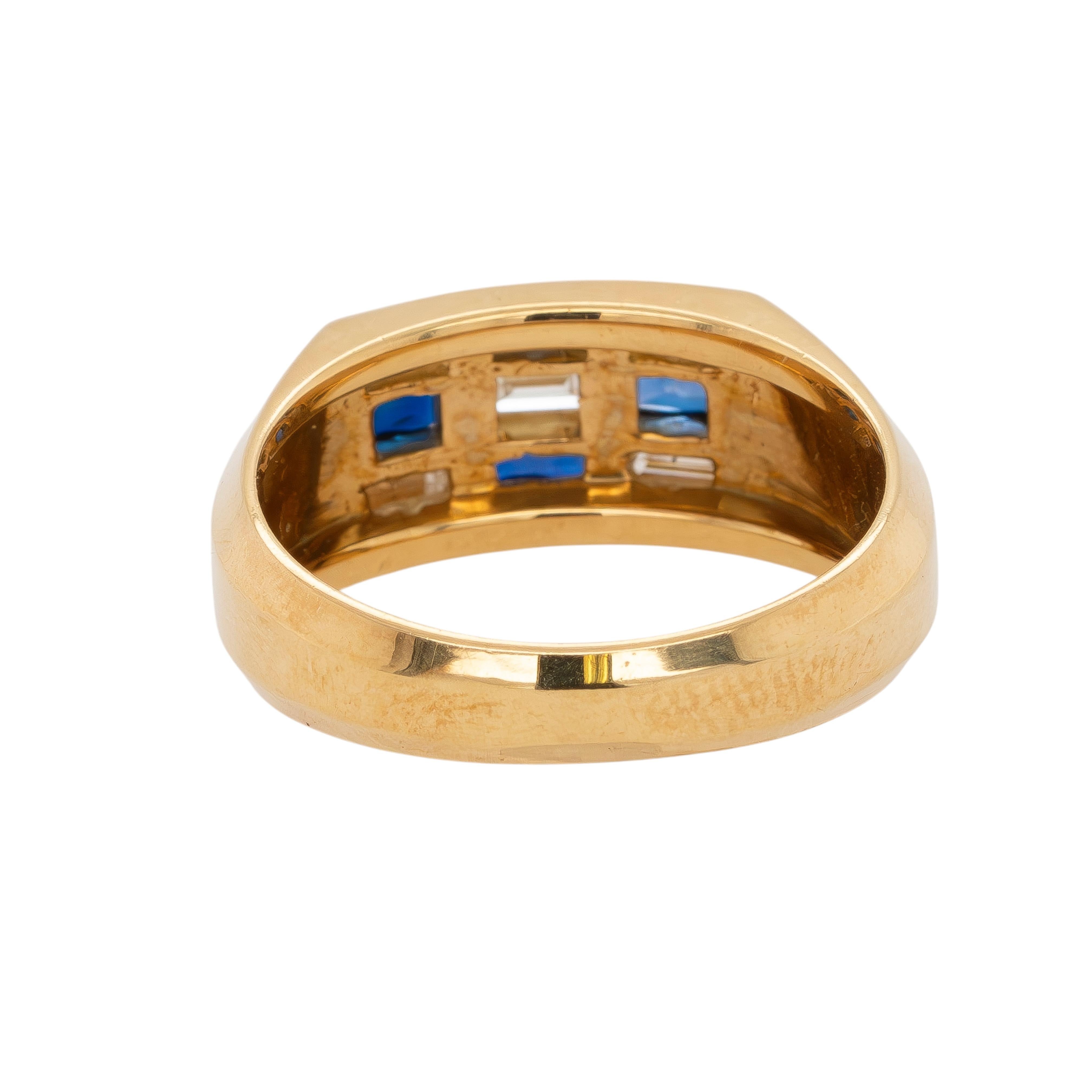 Bague en or jaune 18 carats, saphirs et diamants baguettes en vente 2
