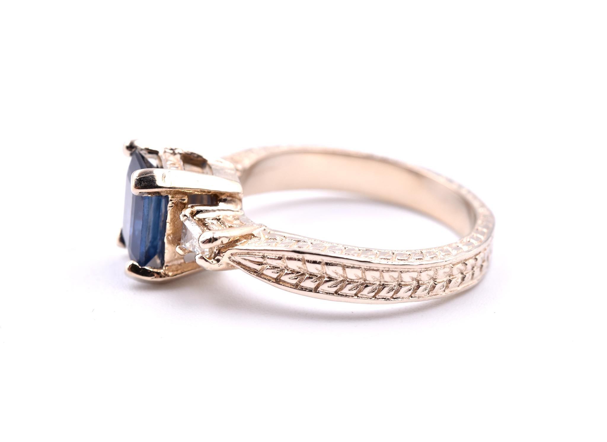 18 Karat Yellow Gold Sapphire and Diamond Ring In Excellent Condition In Scottsdale, AZ