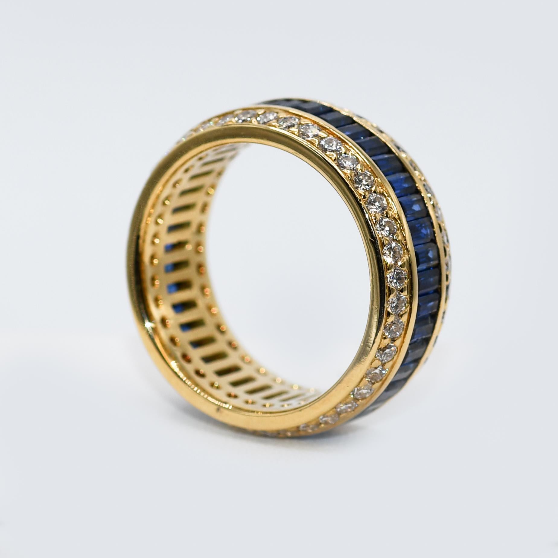 Brilliant Cut 18K Yellow Gold Sapphire & Diamond Band Ring, 2.00tdw, 16.8g For Sale
