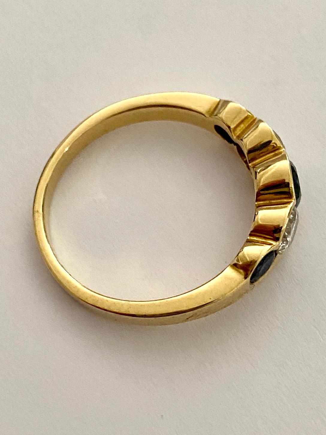 Modern 18 Karat Yellow Gold Sapphire, Diamond (Brillant) Ring, Germany, 1980