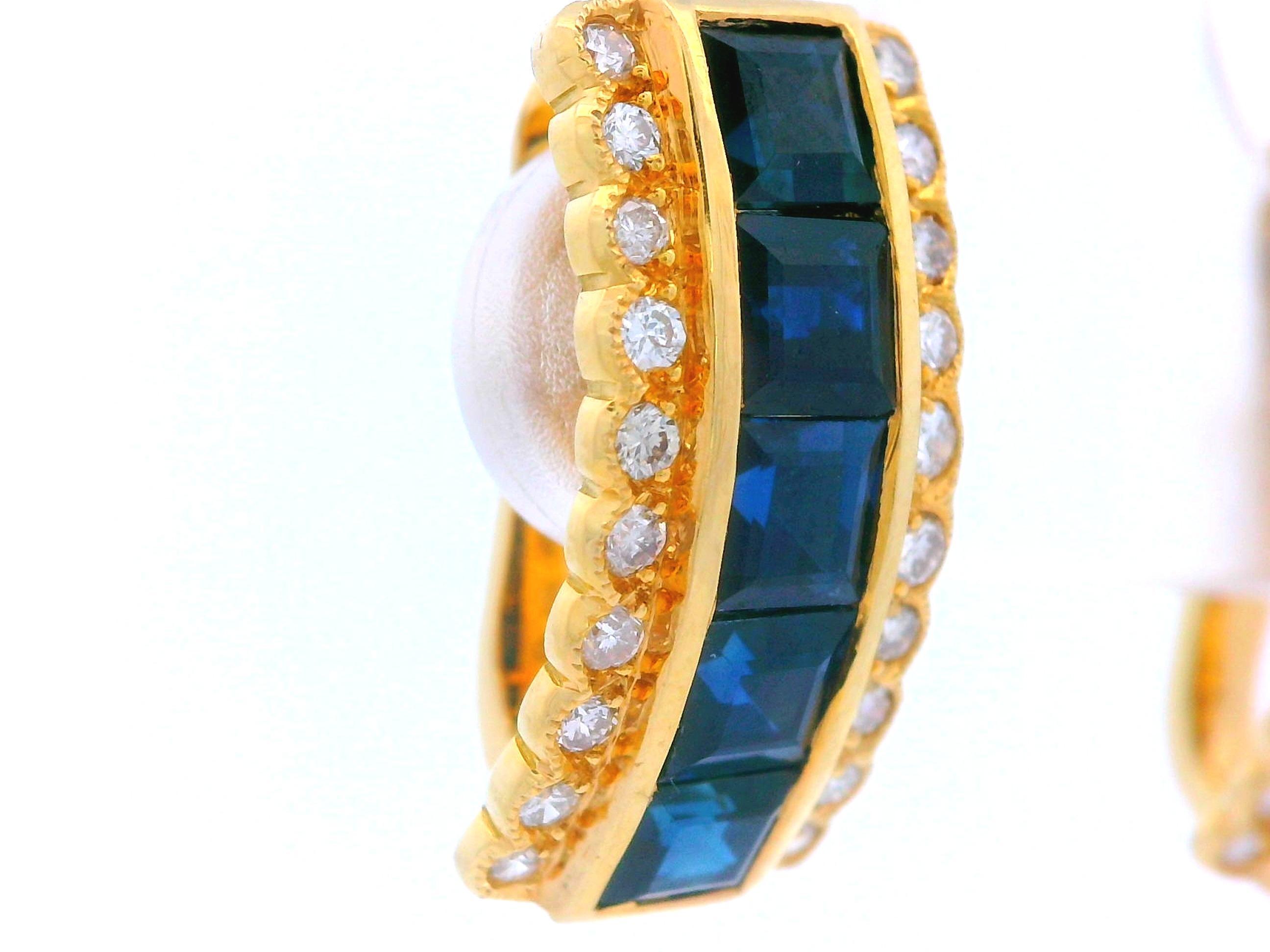 Boucles d'oreilles Huggie en or jaune 18k saphir et diamant en vente 1
