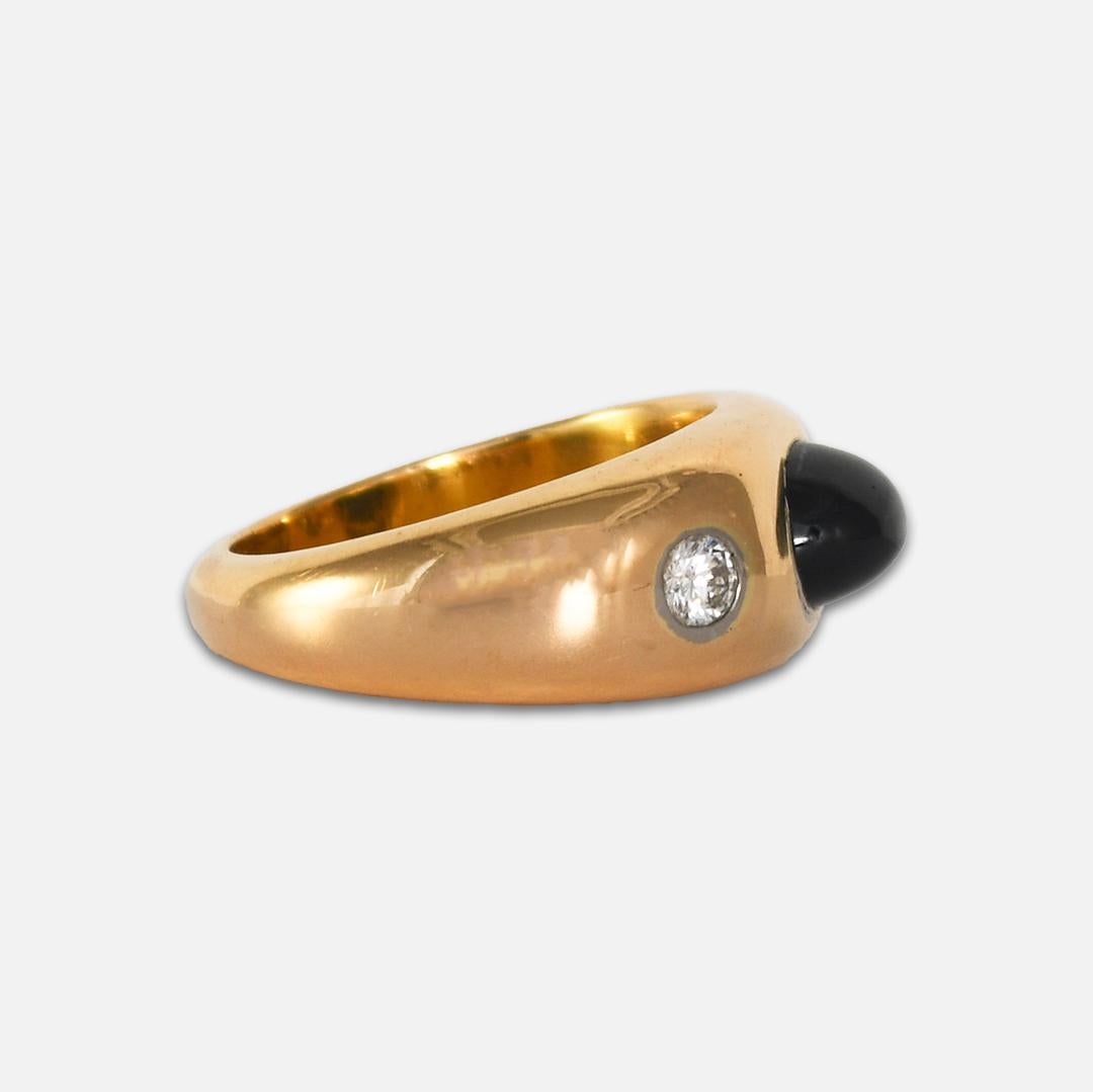 Cabochon 18K Yellow Gold Sapphire & Diamond Ring For Sale