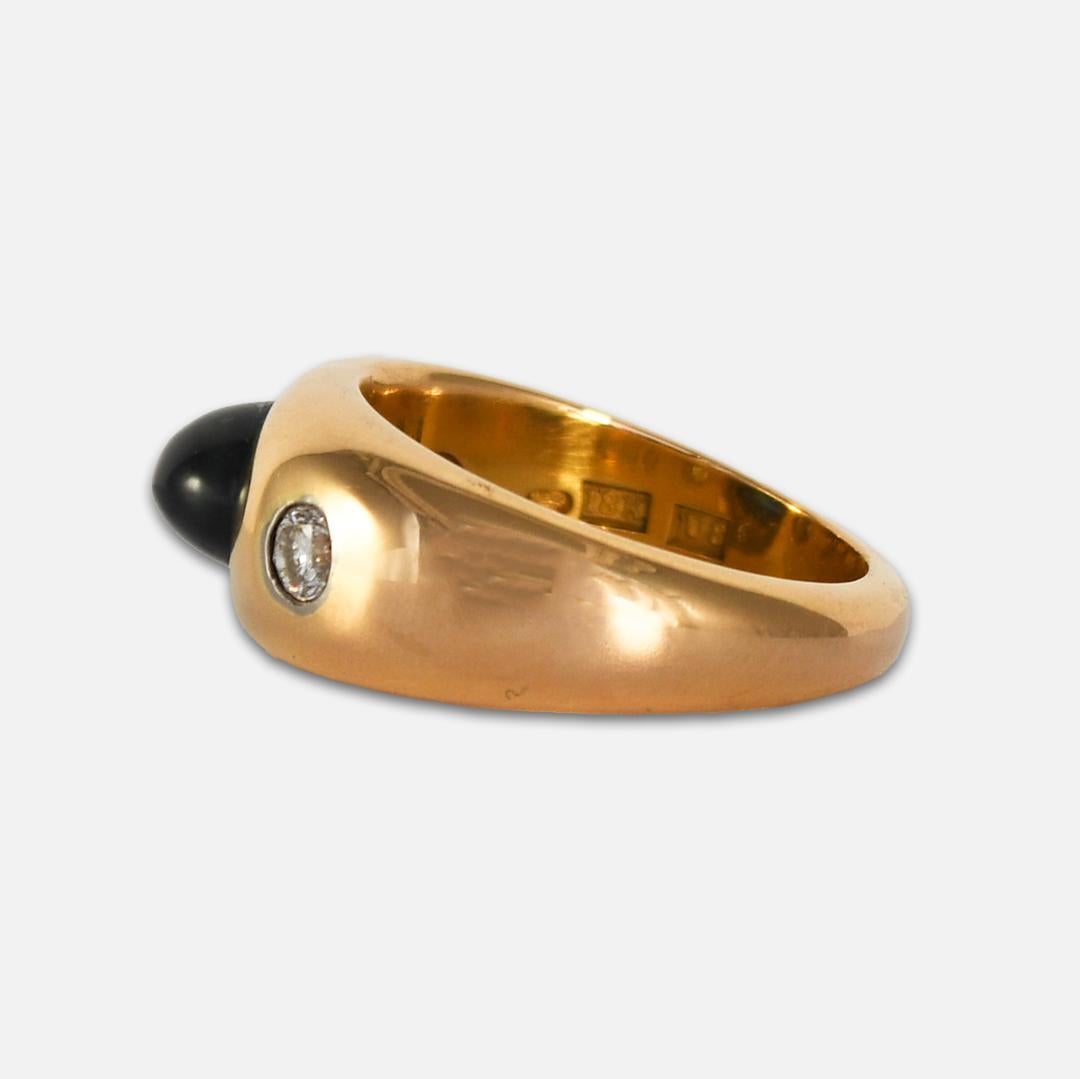 Men's 18K Yellow Gold Sapphire & Diamond Ring For Sale