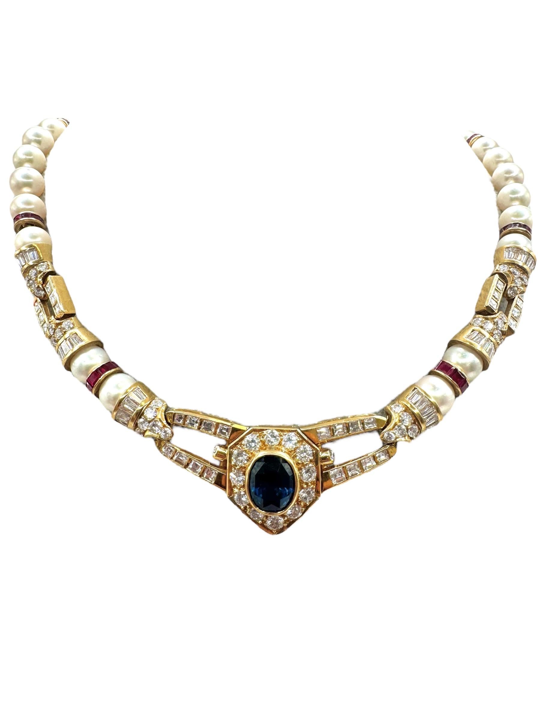 Taille brillant Collier en or jaune 18 carats, saphir, diamant, rubis et perle en vente