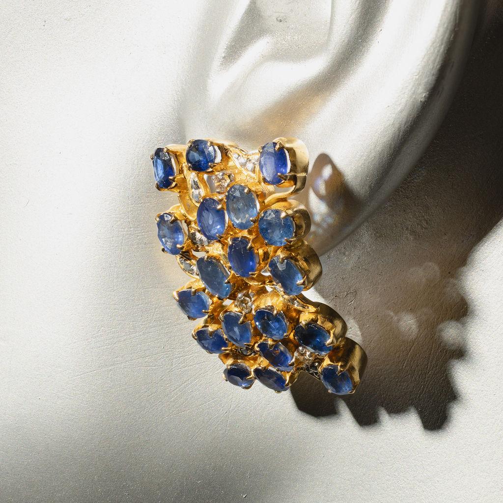 Boucles d'oreilles en or jaune 18k saphir et diamant Unisexe en vente