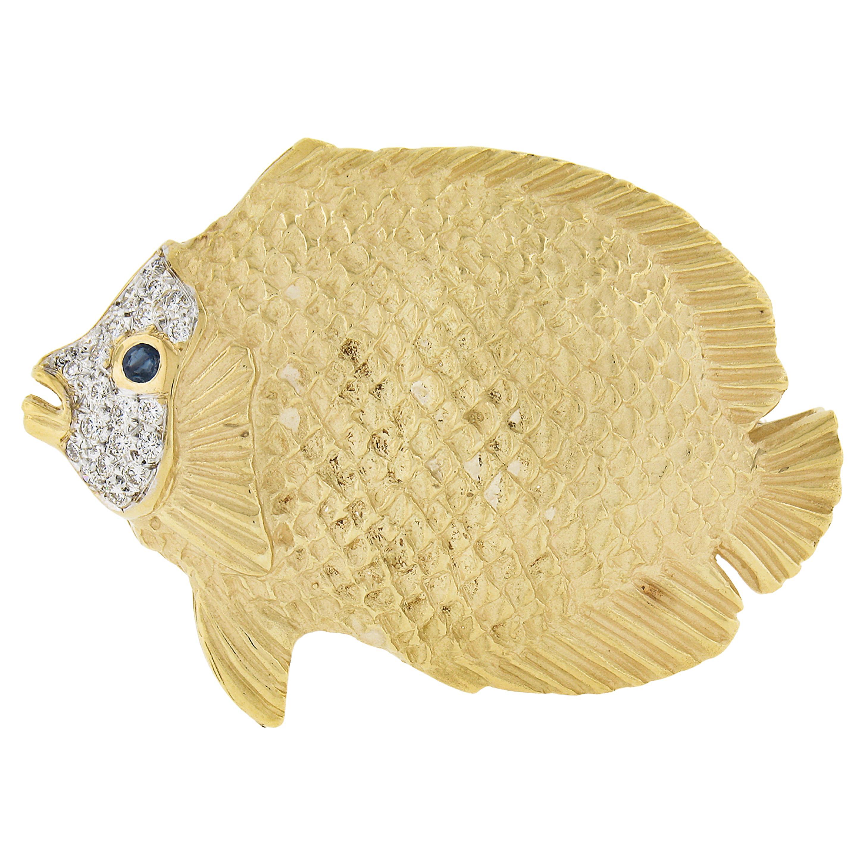 18K Yellow Gold Sapphire & Diamond Textured Detailed Puffer Fish Brooch Pin For Sale