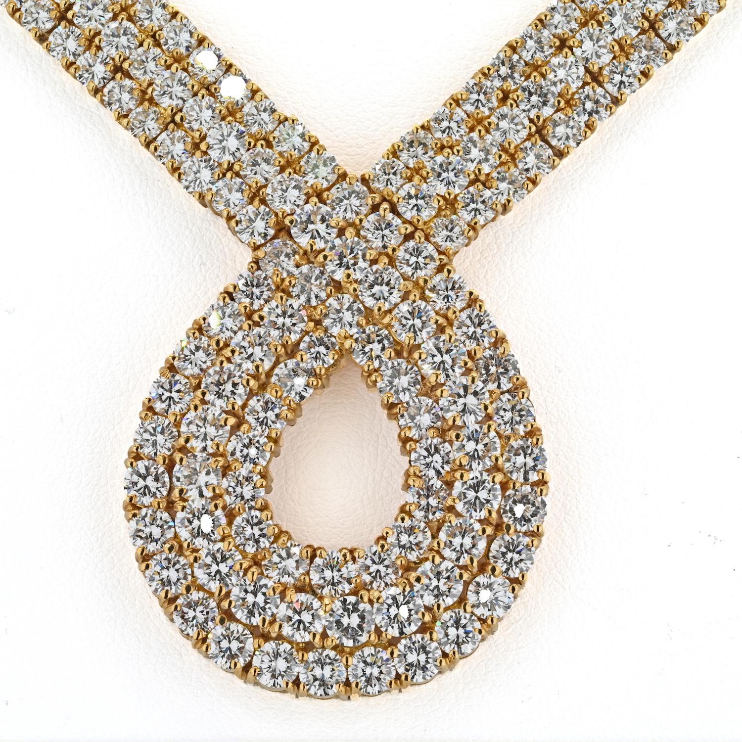 Round Cut 18K Yellow Gold Scrolling At The Front 48.00cttw Diamond Necklace For Sale