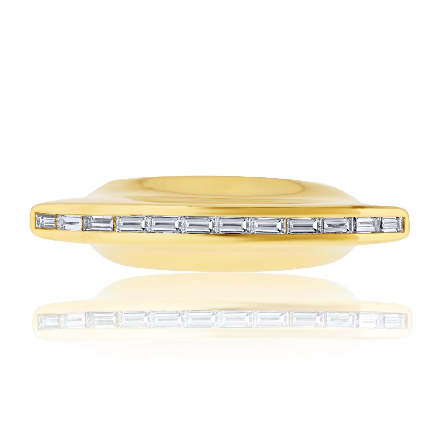 Moderne Bague cocktail sculpturale en or jaune 18 carats de style Mohawk avec diamants baguettes en vente