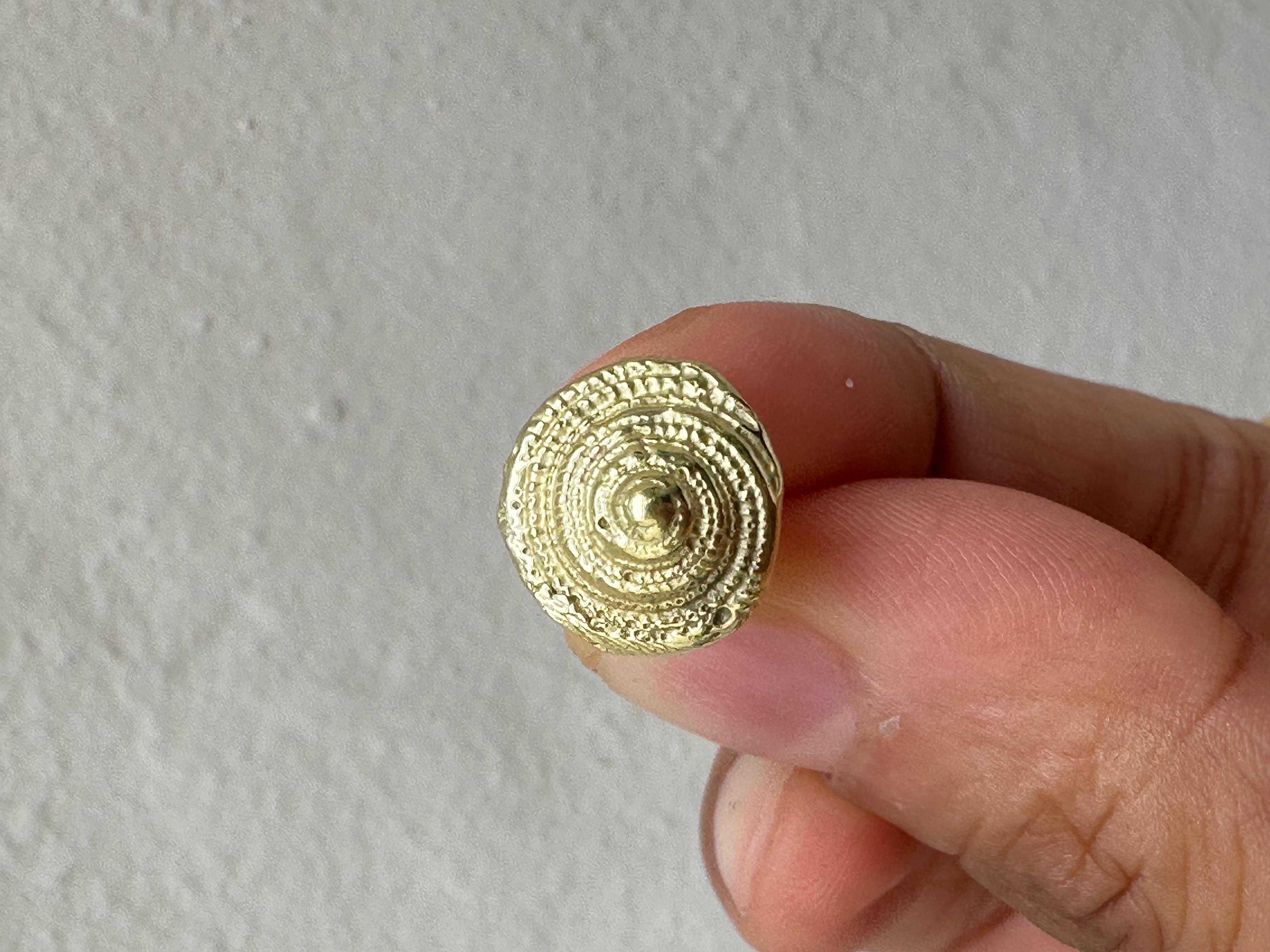 Women's 18K Yellow Gold Sea Spiral Snail Earring Stud For Sale