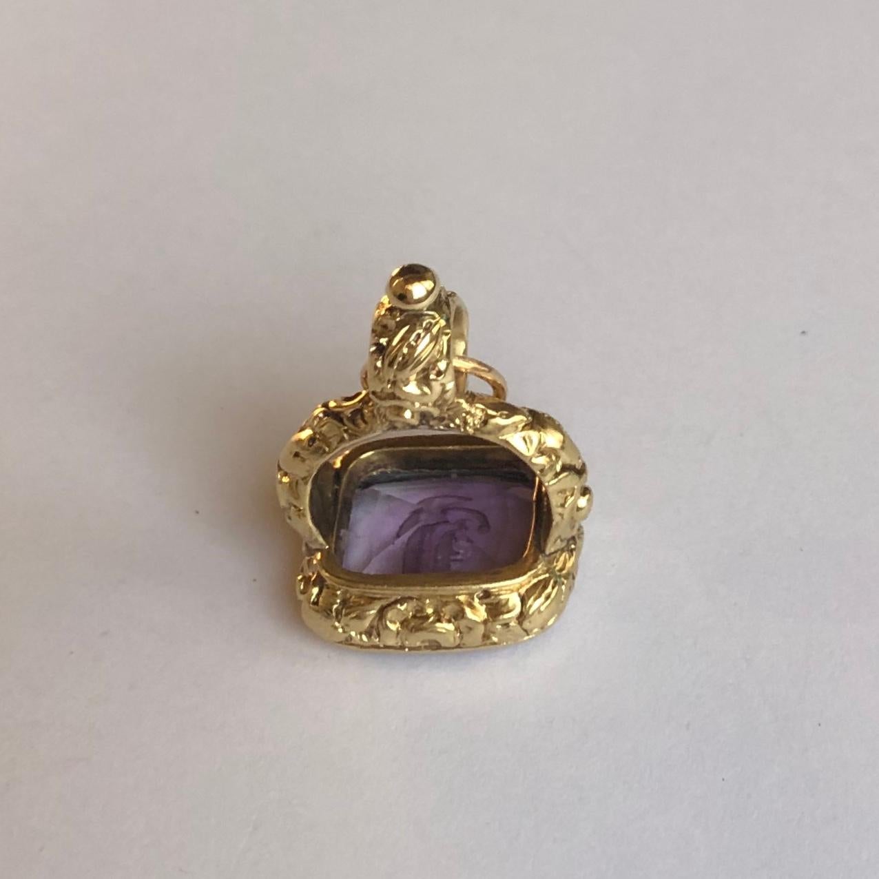 18 Karat Yellow Gold Seal with Amethyst In Good Condition In Crema, Cremona