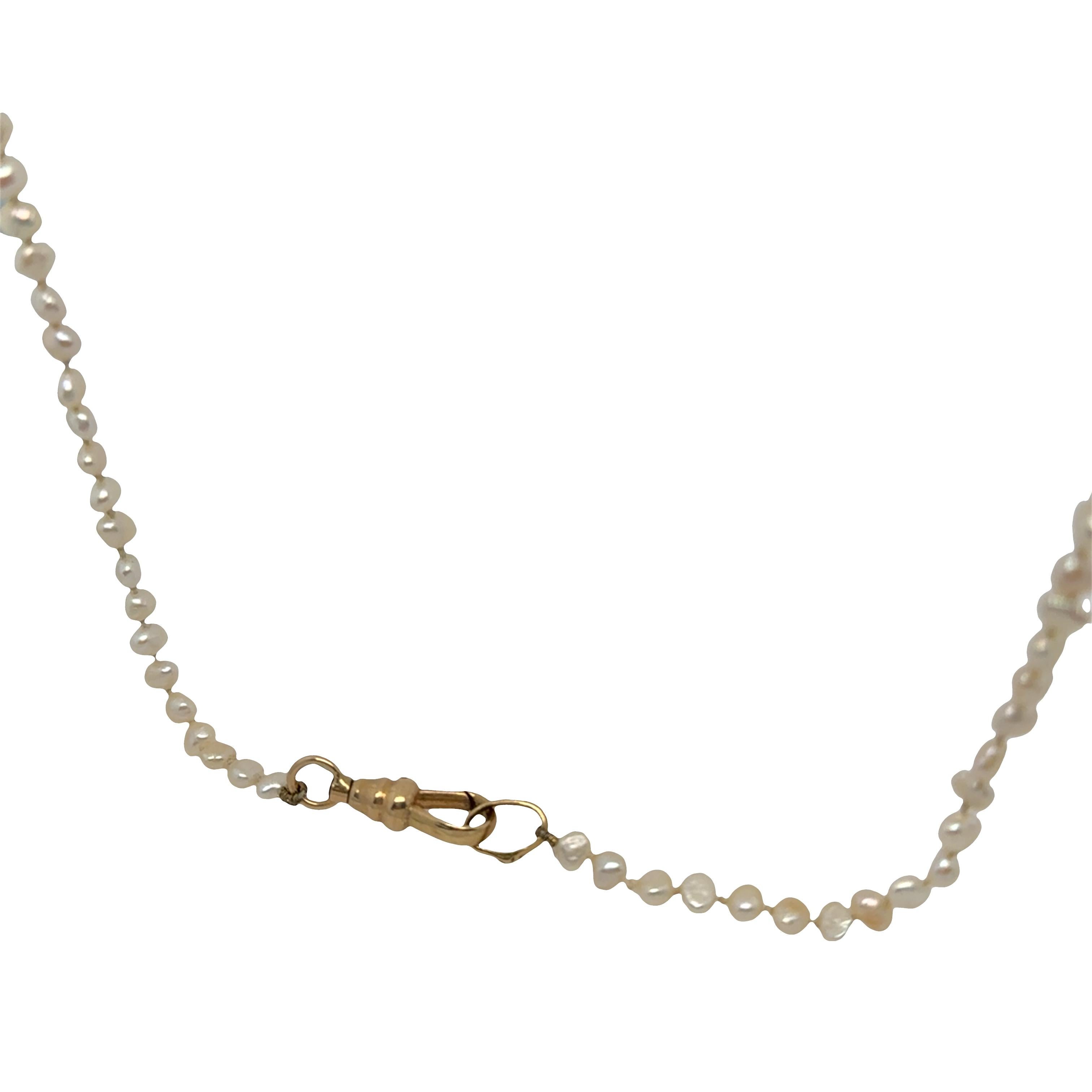Collar de perlas de collar de oro amarillo de 18 quilates con colgante de cruz de turmalina rosa en forma de corazón en venta 2