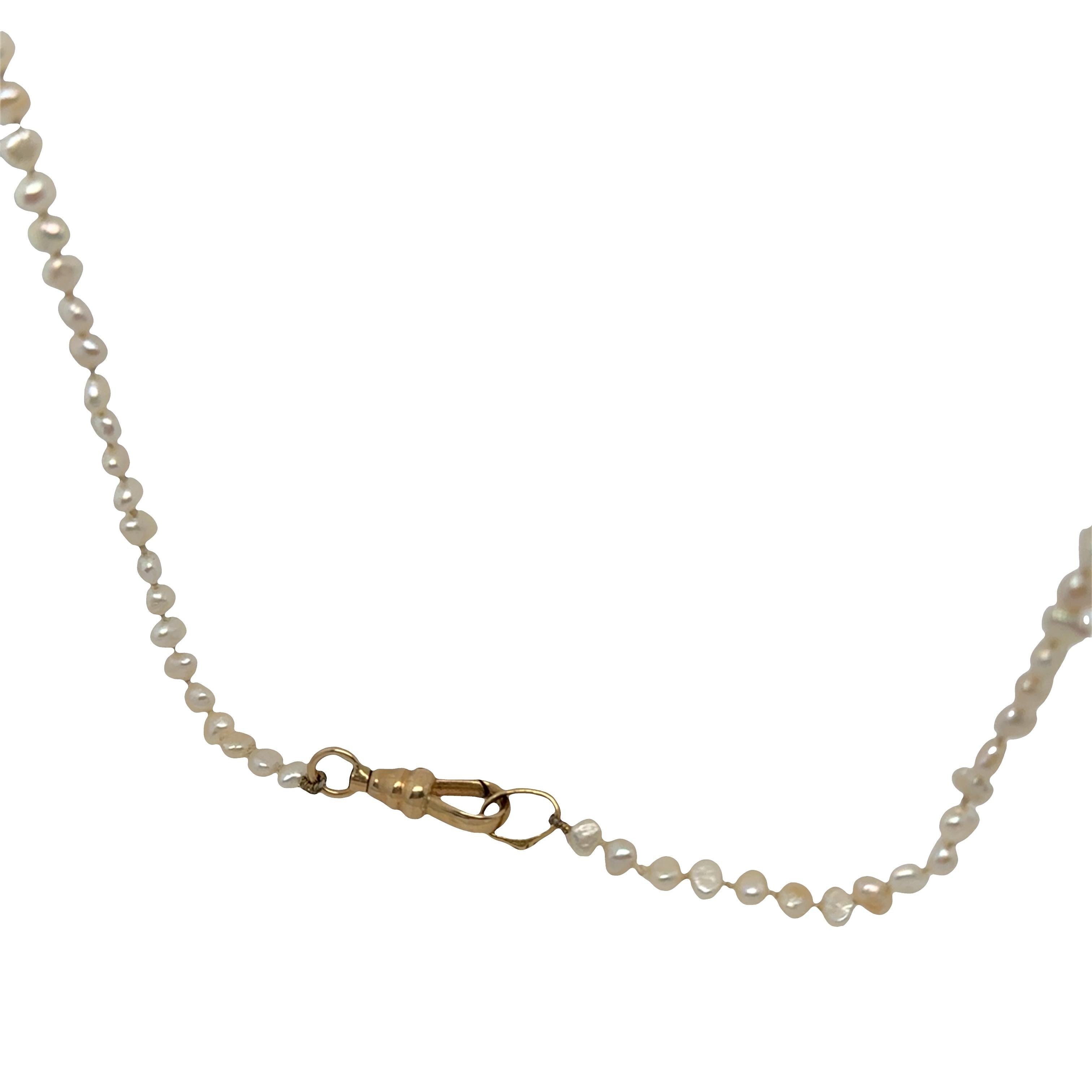 Collar de perlas de collar de oro amarillo de 18 quilates con colgante de cruz de turmalina rosa en forma de corazón en venta 3
