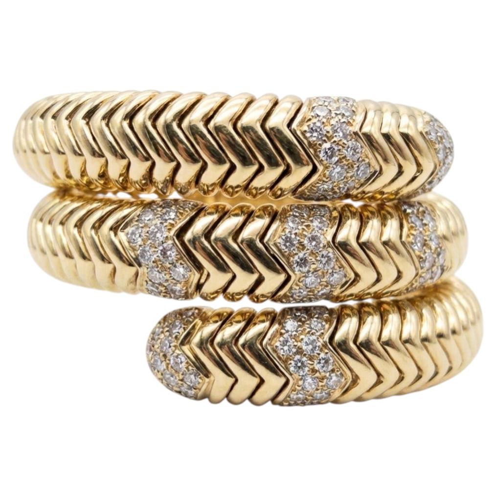 18K Yellow Gold Serpent Design Bracelet 4.00CT VS G Diamond For Sale