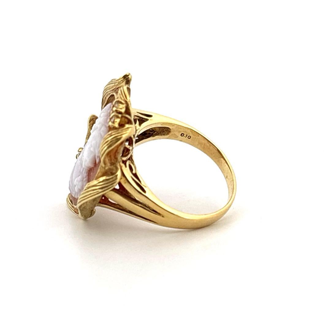 18K Gelbgold Shell Cameo 0,10 Karat Diamant Ring Damen im Angebot