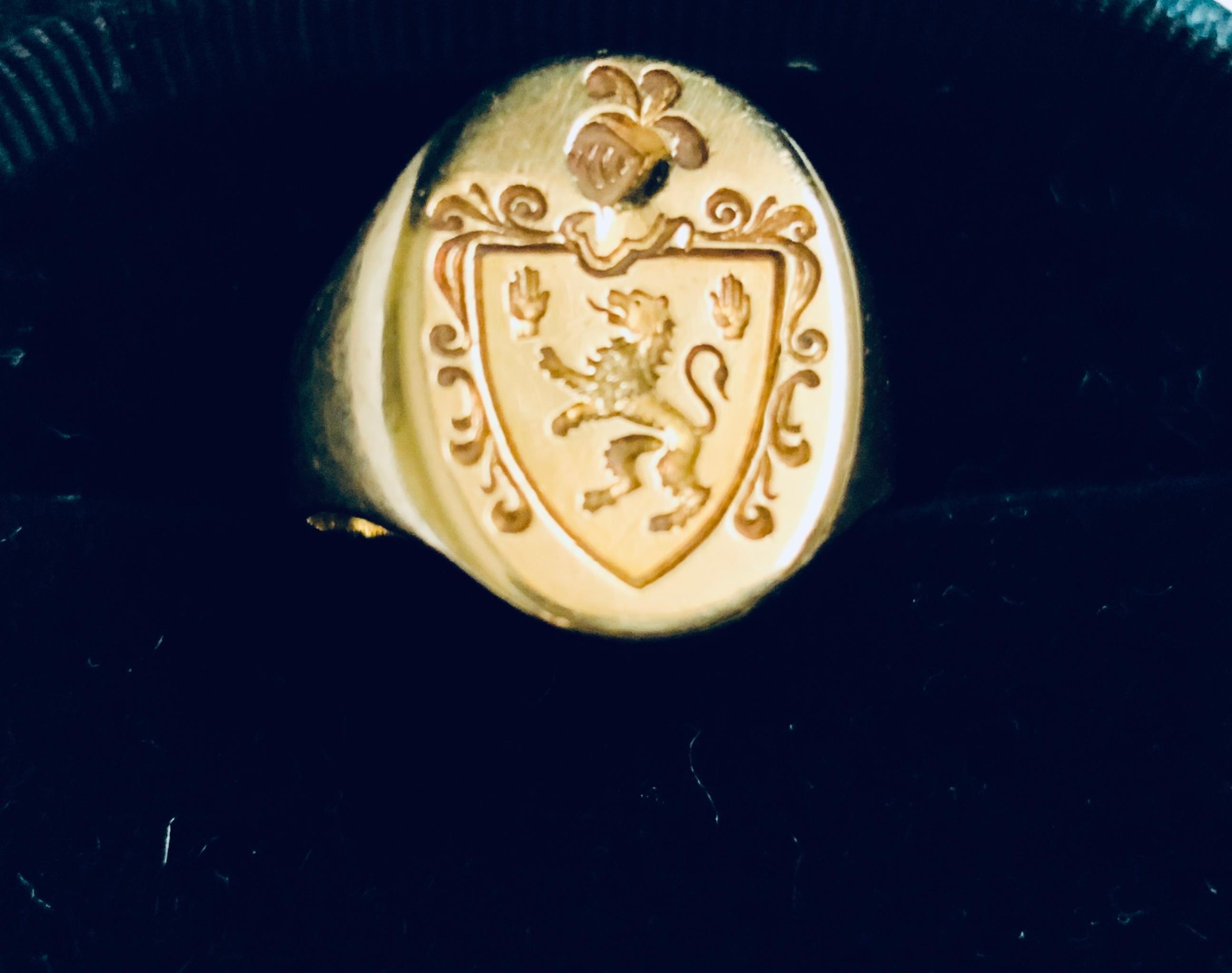 18K Yellow Gold Signet Heraldic Ring 7