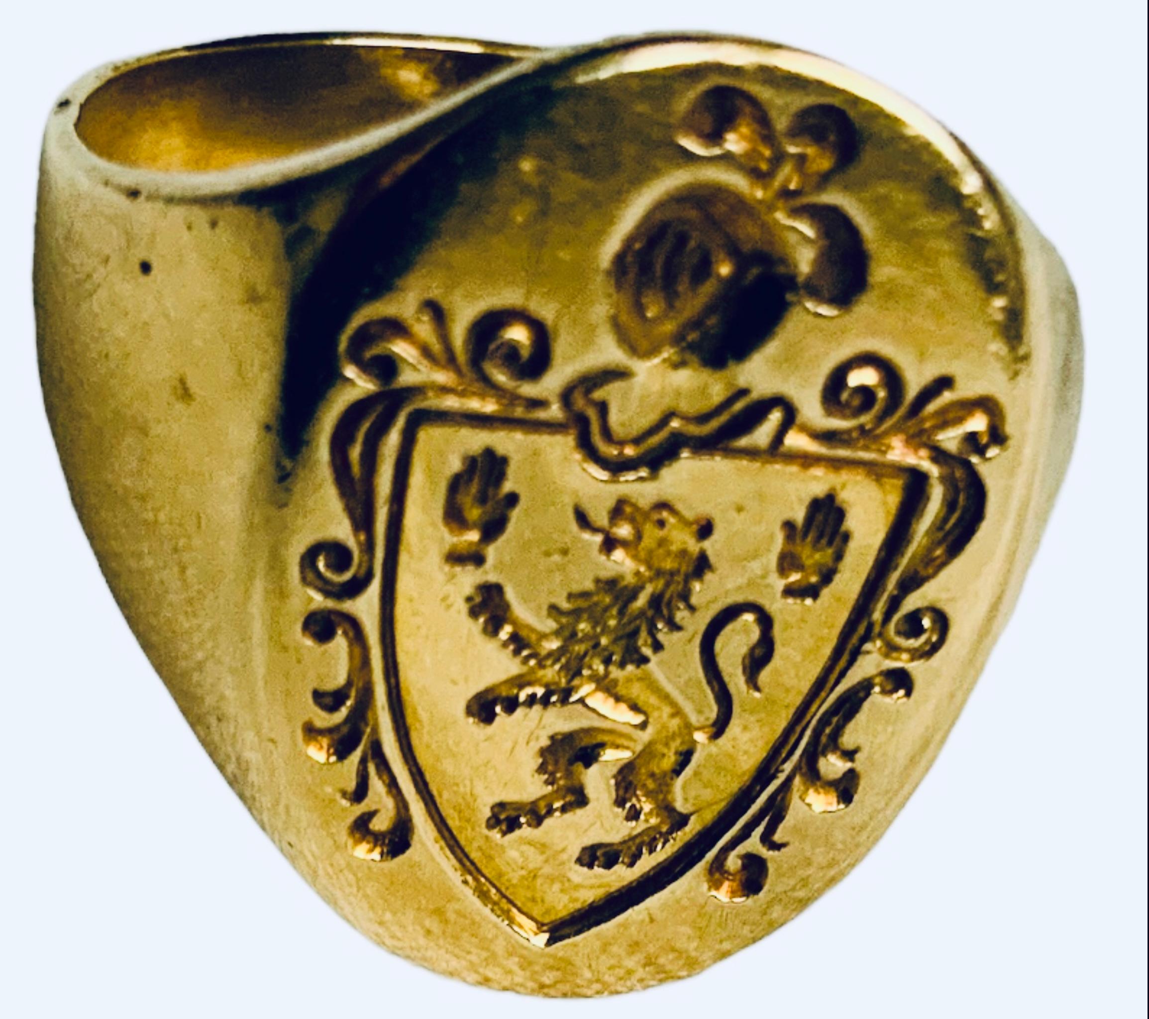 18K Yellow Gold Signet Heraldic Ring 8
