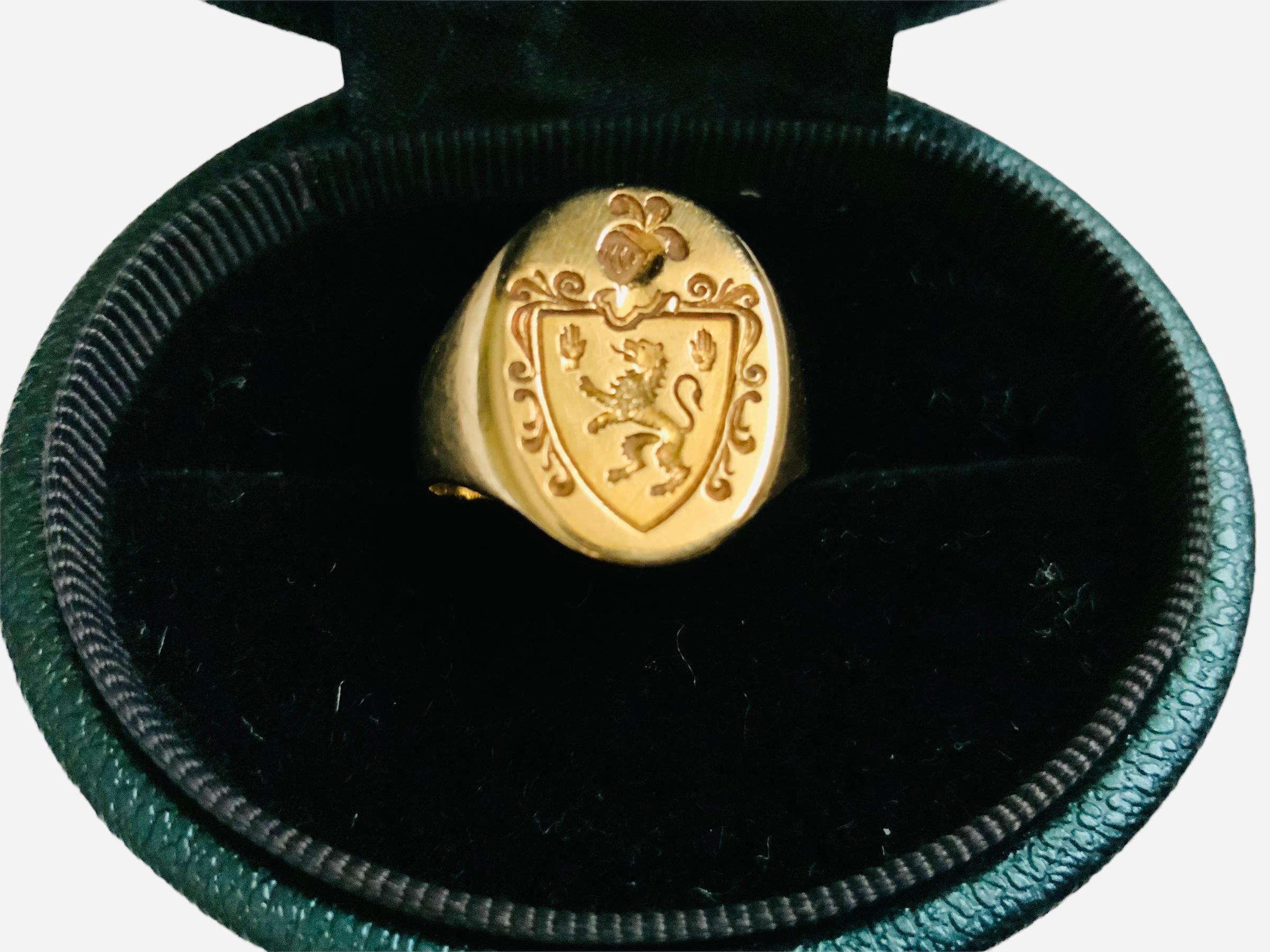 18K Yellow Gold Signet Heraldic Ring 10
