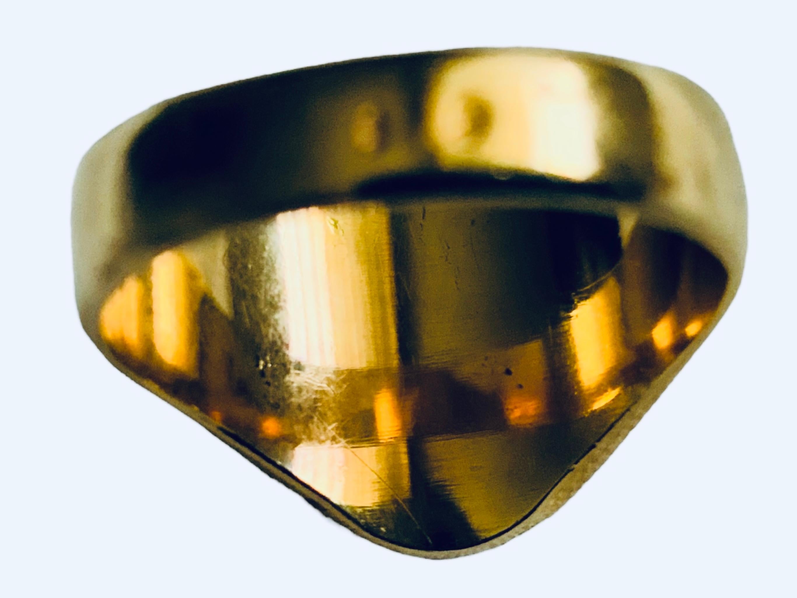 Women's or Men's 18K Yellow Gold Signet Heraldic Ring