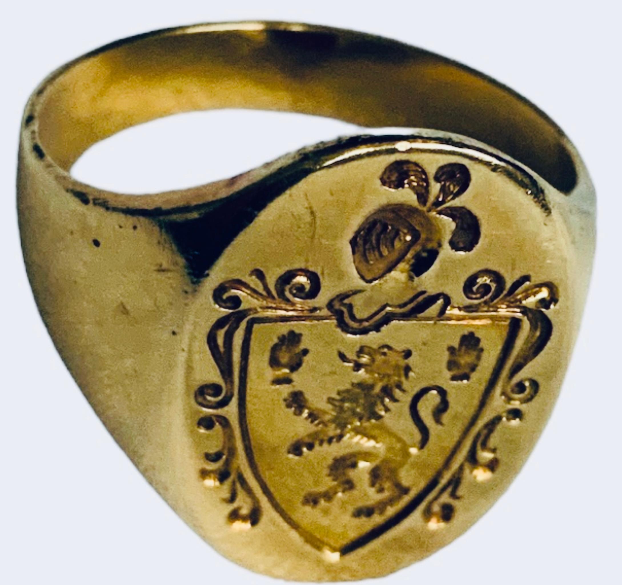 18K Yellow Gold Signet Heraldic Ring 3