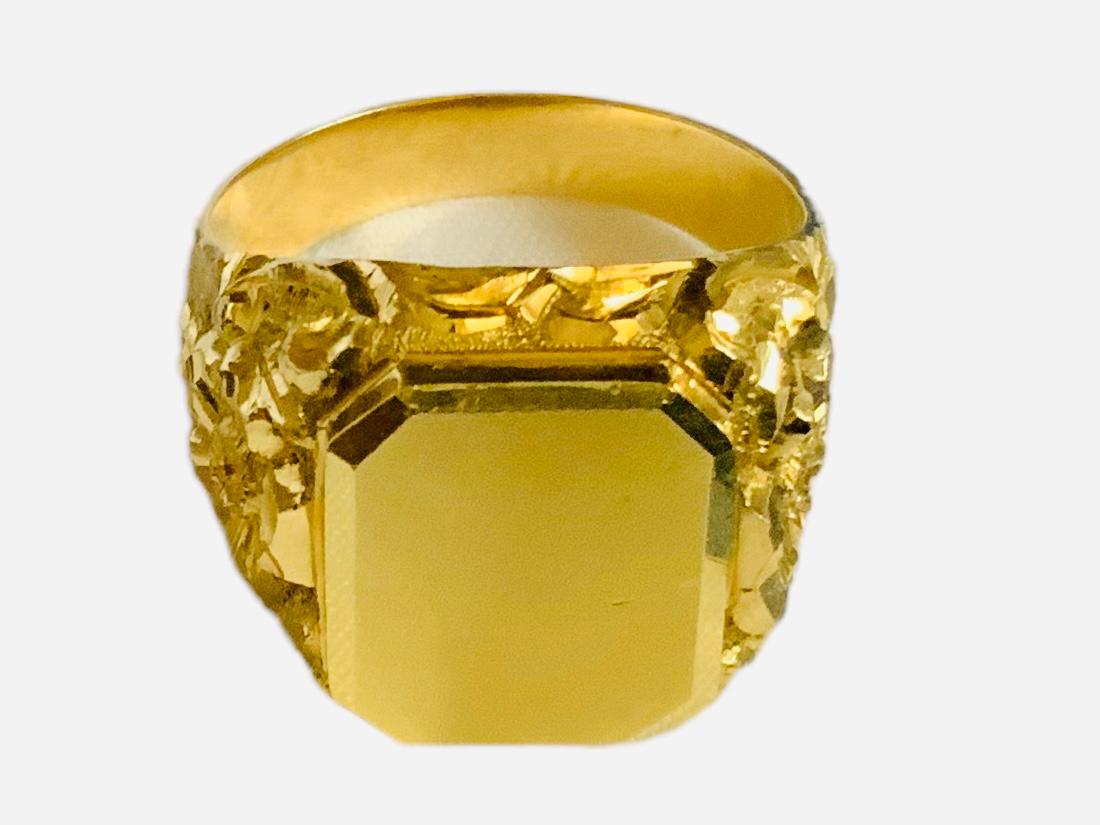 18K Yellow Gold Signet Ring In Good Condition In Guaynabo, PR