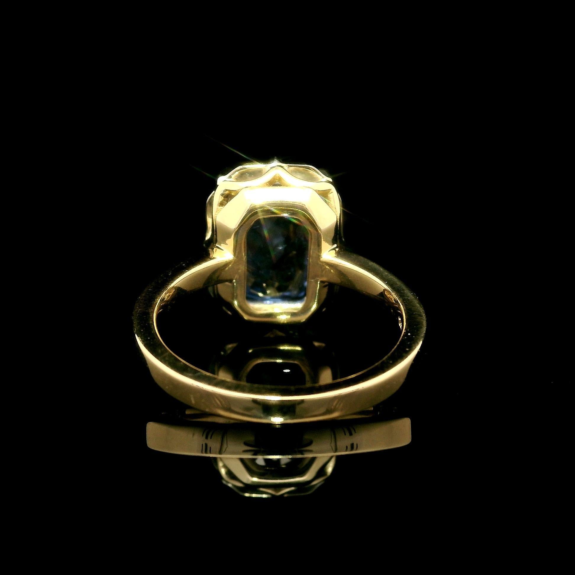 Women's 18k Yellow Gold & Silver GIA 6.10ct No Heat Collet Set Sapphire Solitaire Ring For Sale