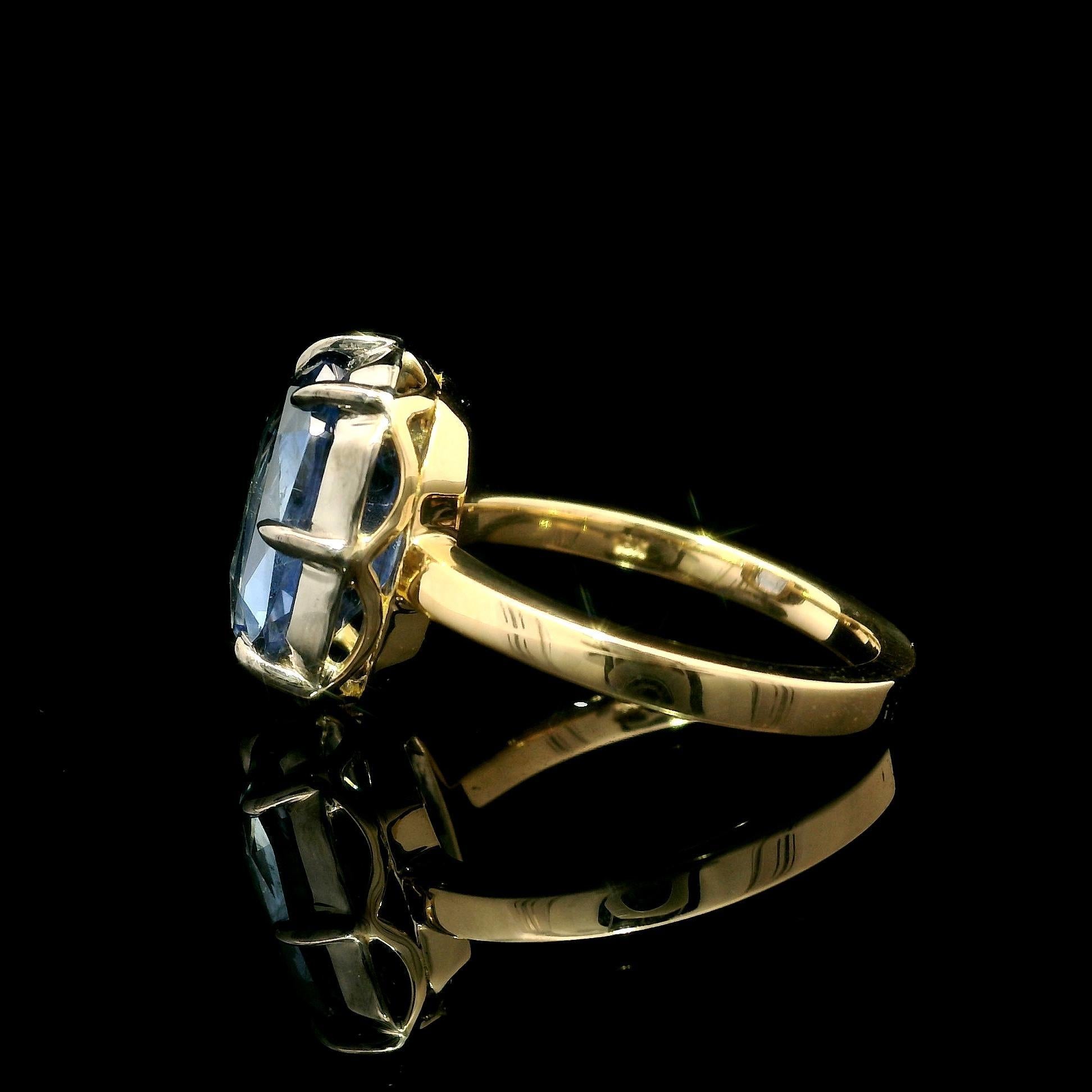 18k Yellow Gold & Silver GIA 6.10ct No Heat Collet Set Sapphire Solitaire Ring For Sale 1