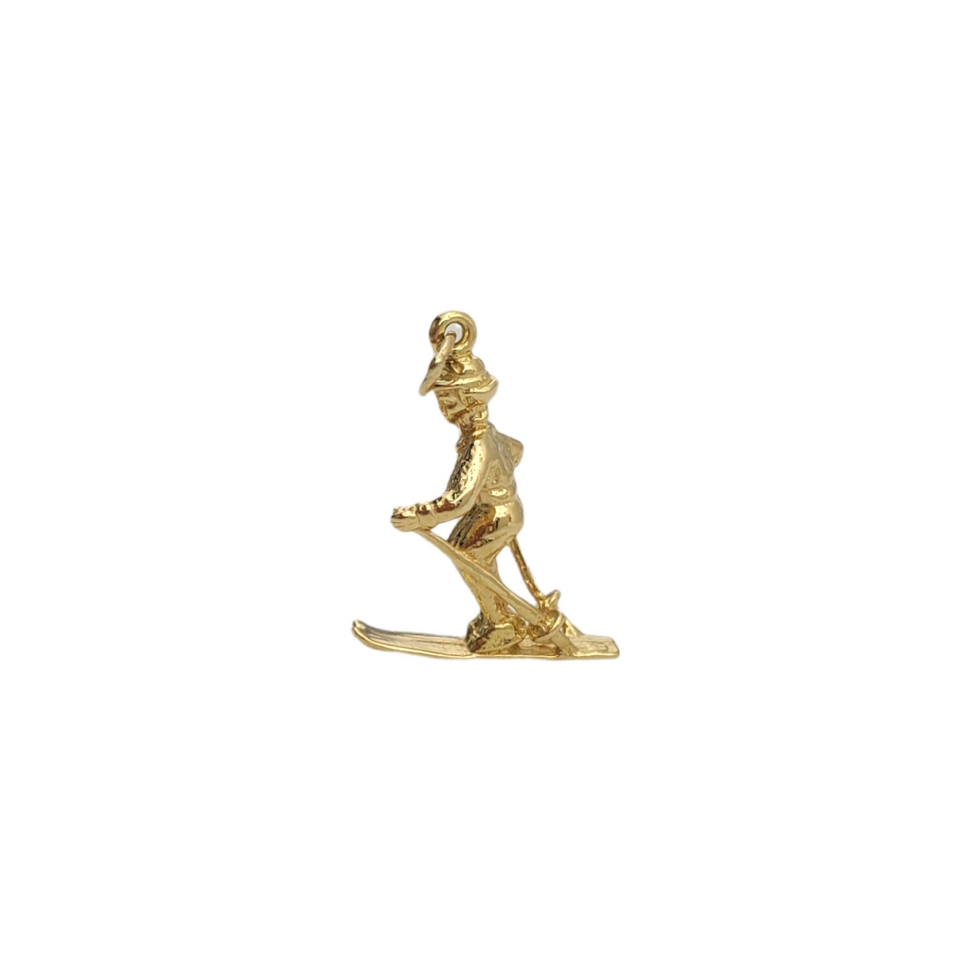 18K Yellow Gold Skier Charm In Good Condition In Washington Depot, CT